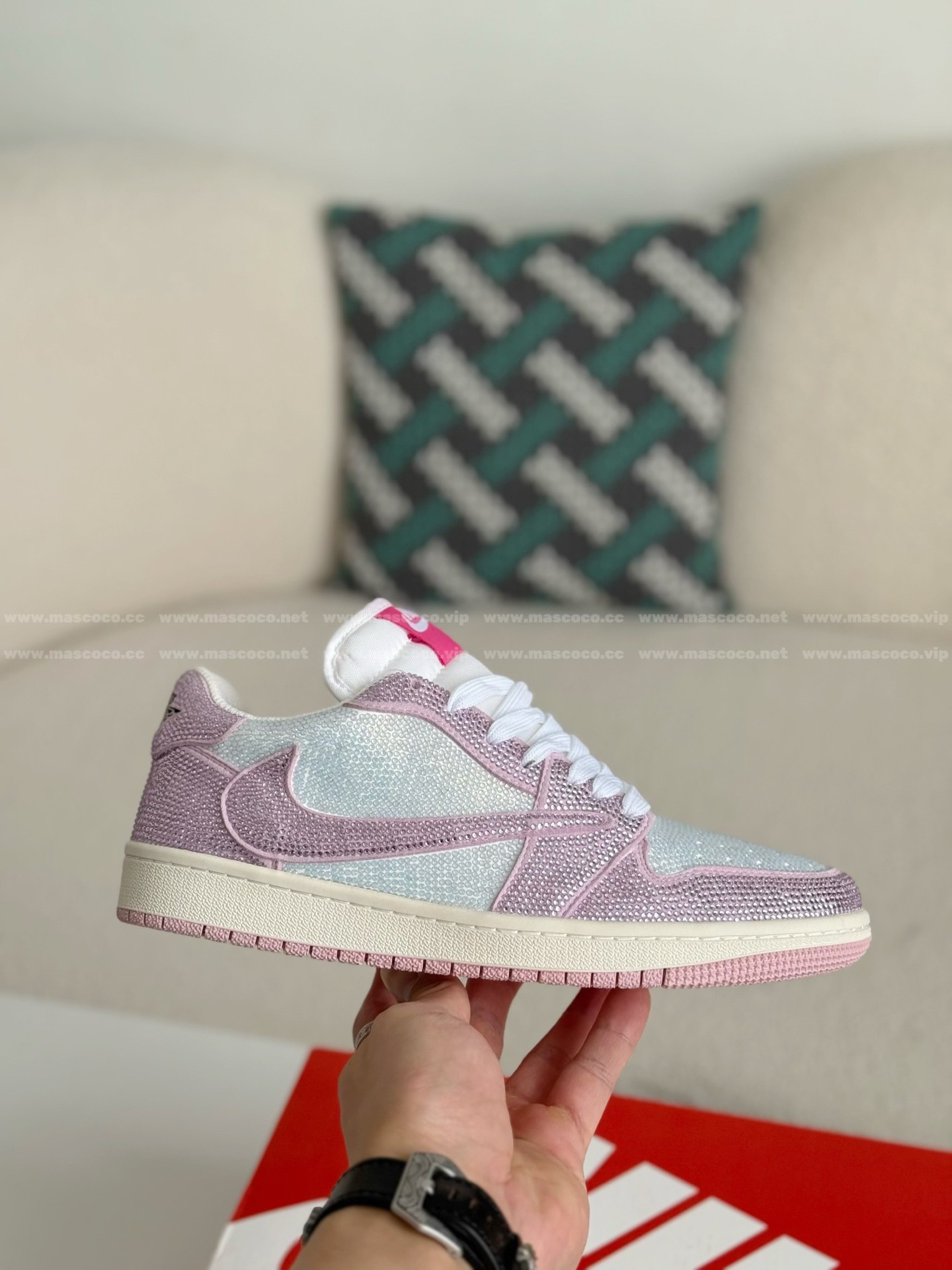 「#4542」Jordan 1 Hand-Set Rhinestones Low Sneakers - Image 6