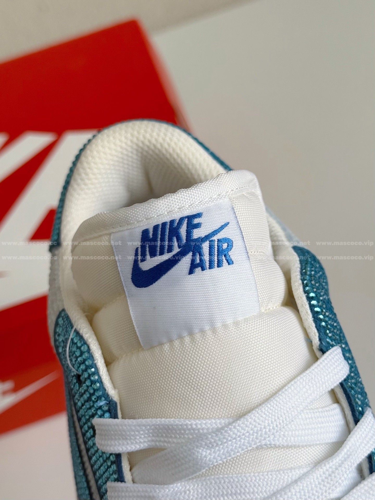 「#4543」Jordan 1 Hand-Set Rhinestones Low Sneakers - Image 10