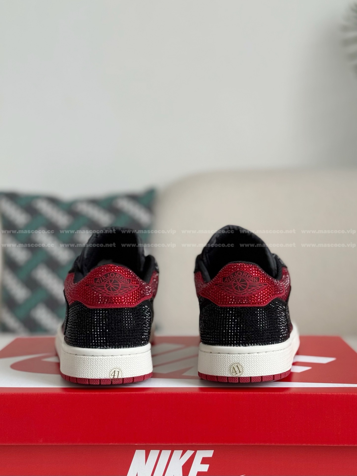 「#4544」Jordan 1 Hand-Set Rhinestones Low Sneakers - Image 3