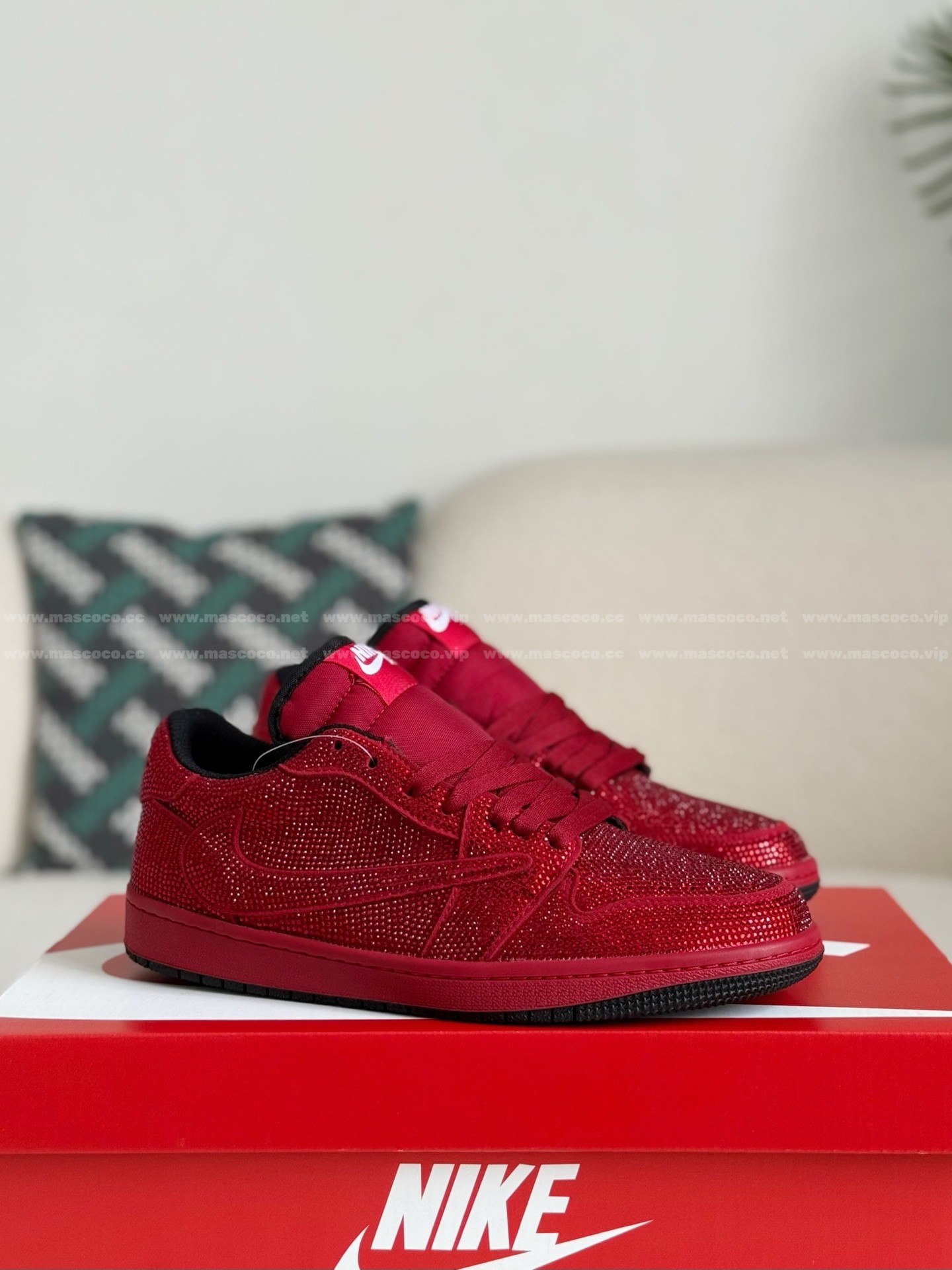 「#4545」Jordan 1 Hand-Set Rhinestones Low Sneakers - Image 2
