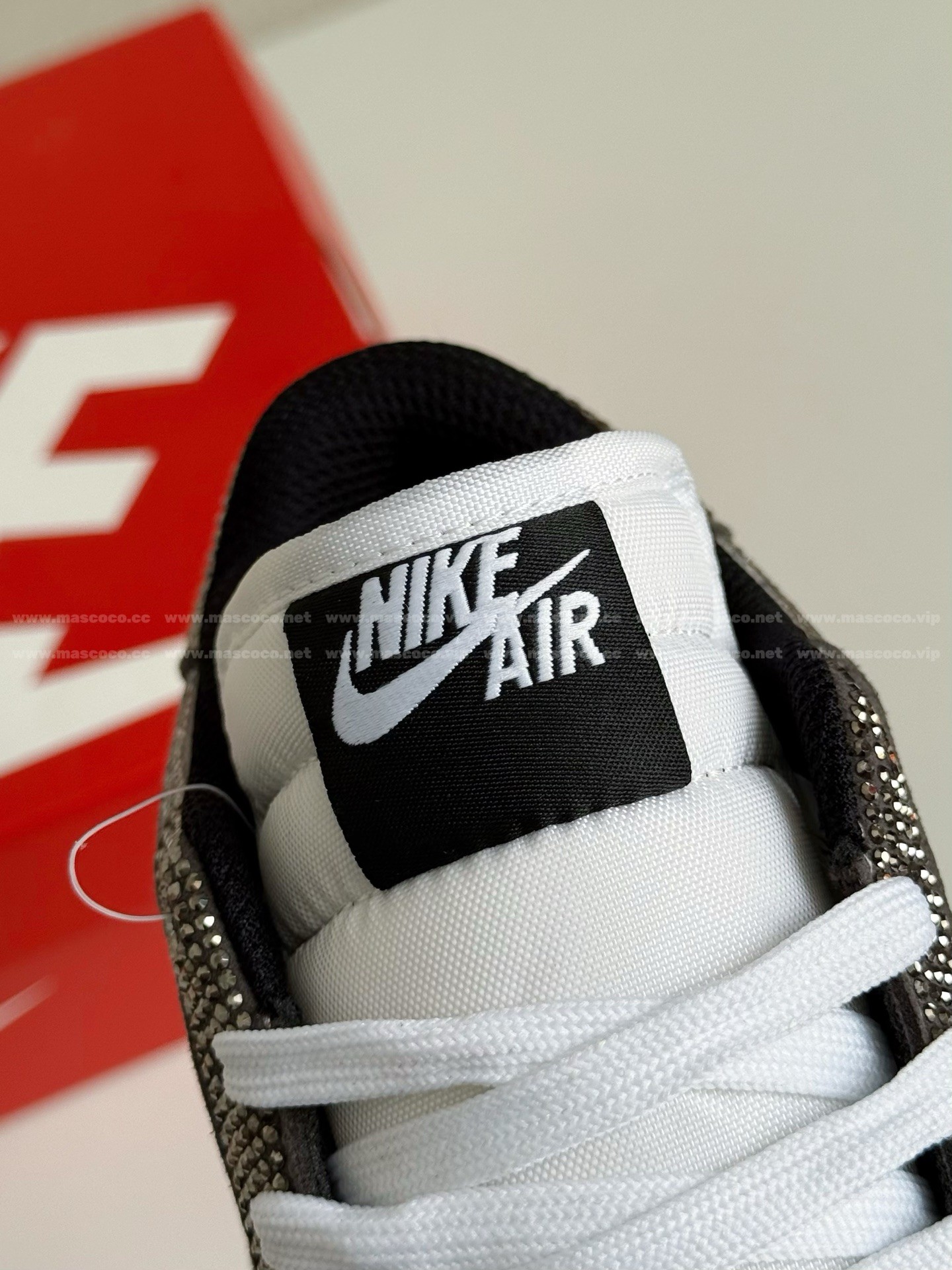 「#4546」Jordan 1 Hand-Set Rhinestones Low Sneakers - Image 10