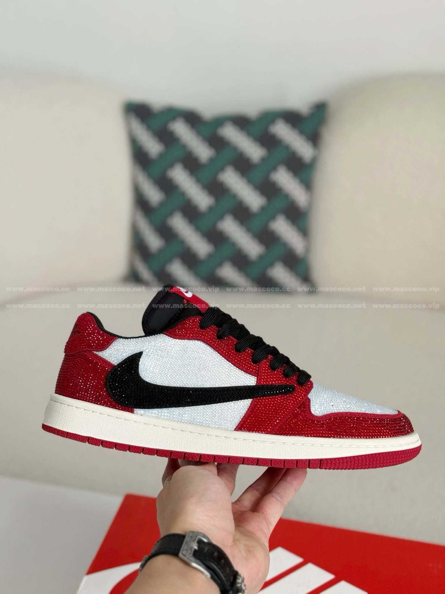 「#4547」Jordan 1 Hand-Set Rhinestones Low Sneakers - Image 6