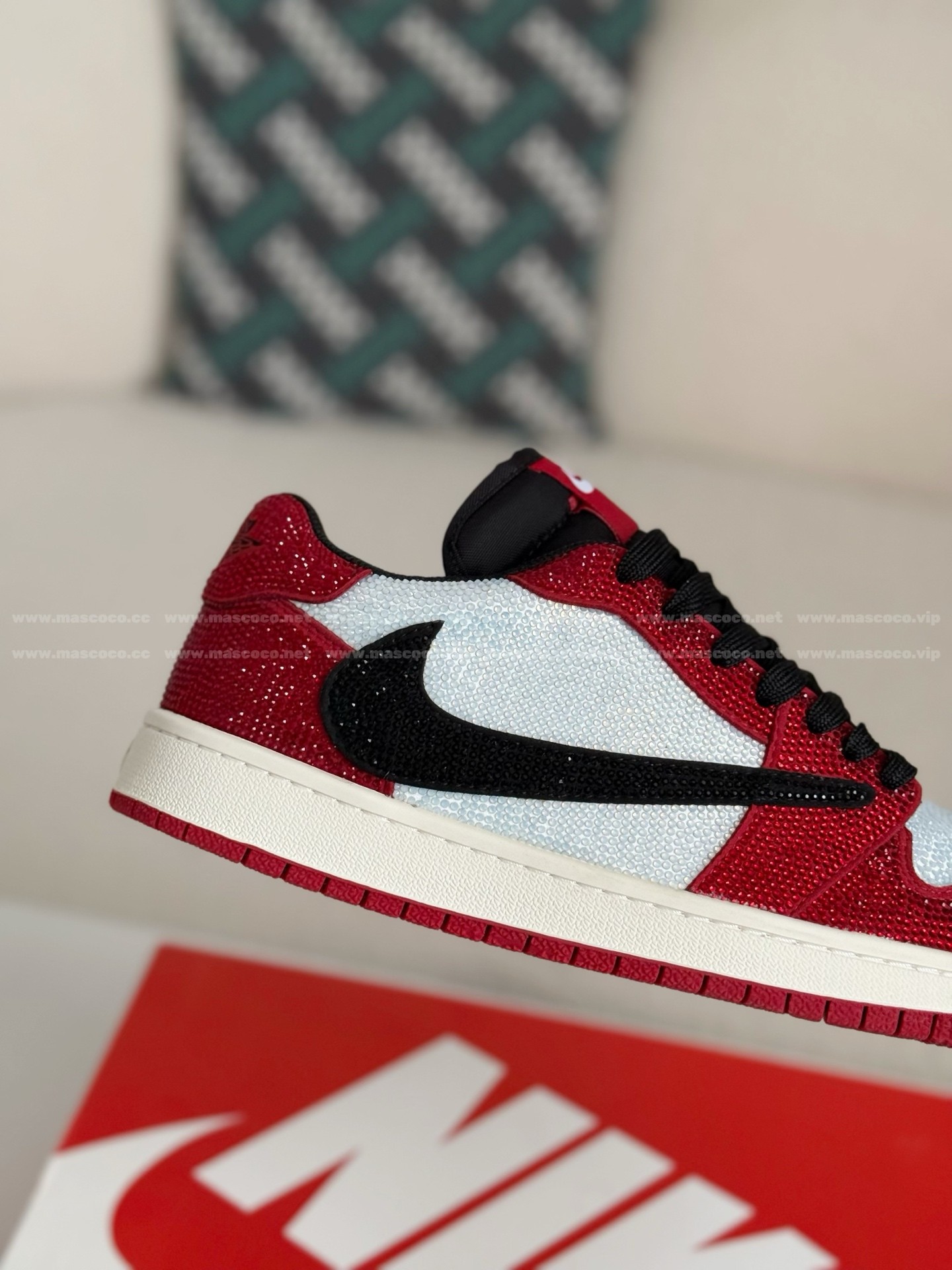 「#4547」Jordan 1 Hand-Set Rhinestones Low Sneakers - Image 7