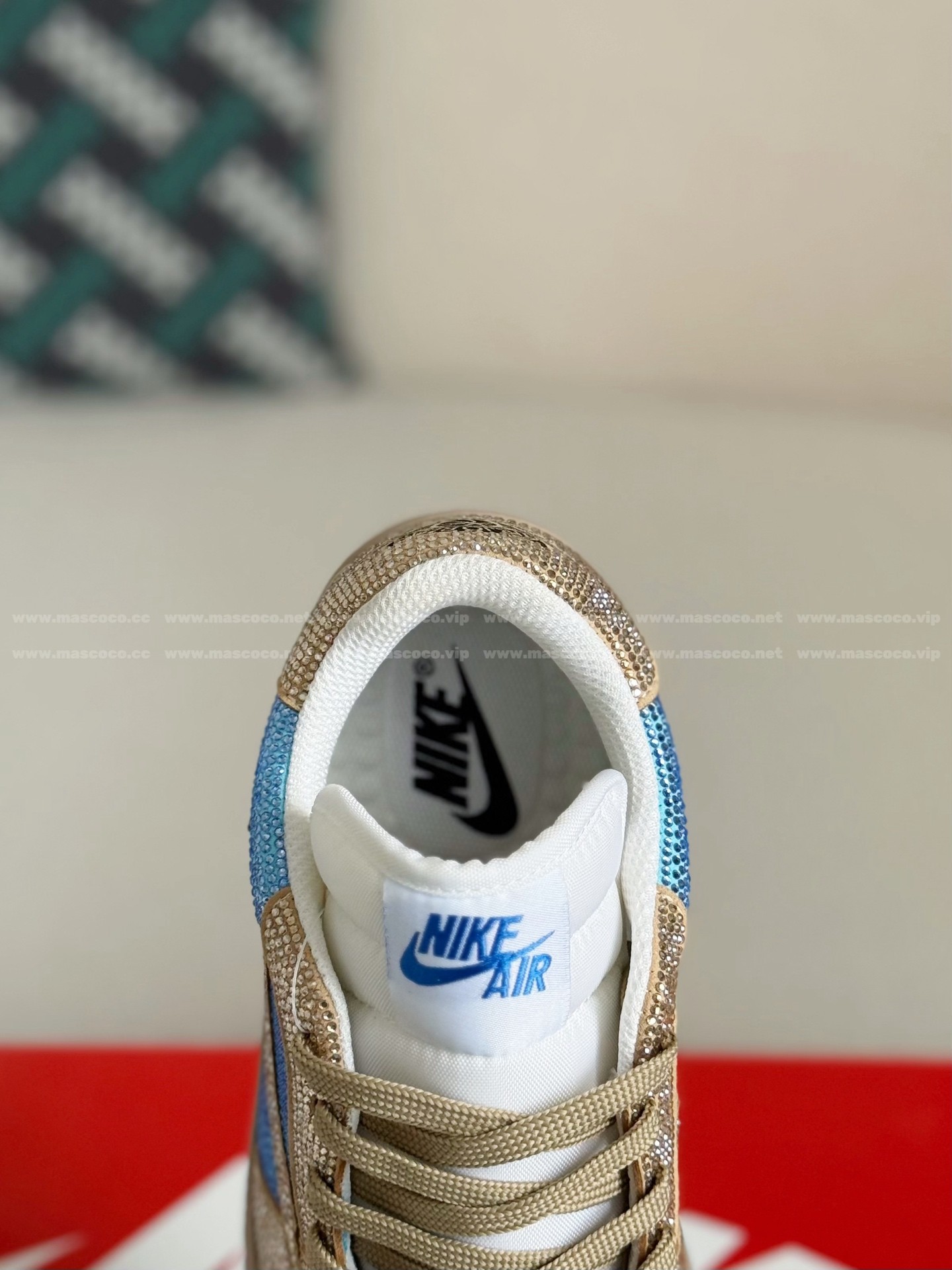 「#4548」Jordan 1 Hand-Set Rhinestones Low Sneakers - Image 8
