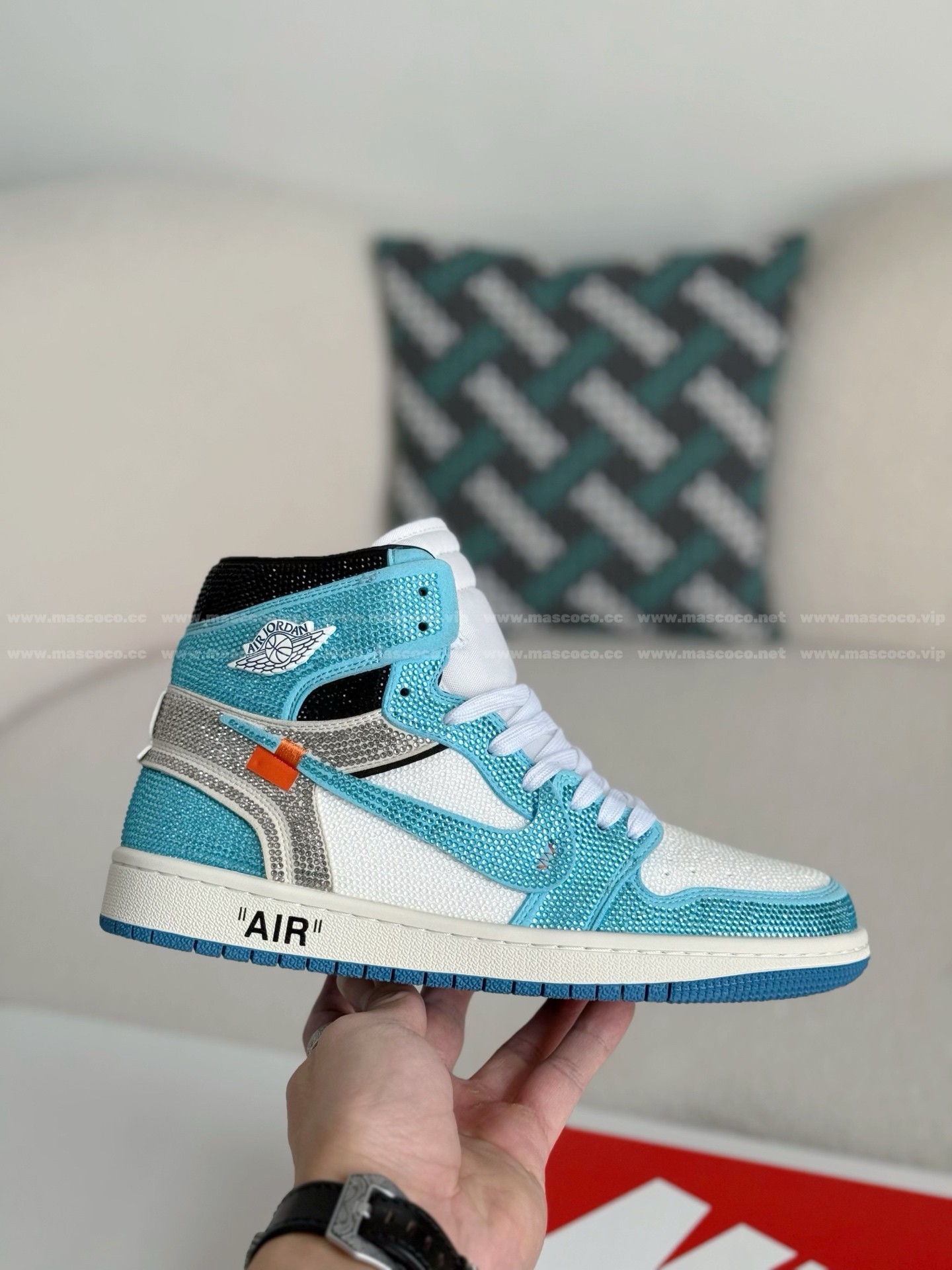 「#4551」Jordan 1 Off-white Hand-Set Rhinestones High Sneakers - Image 6