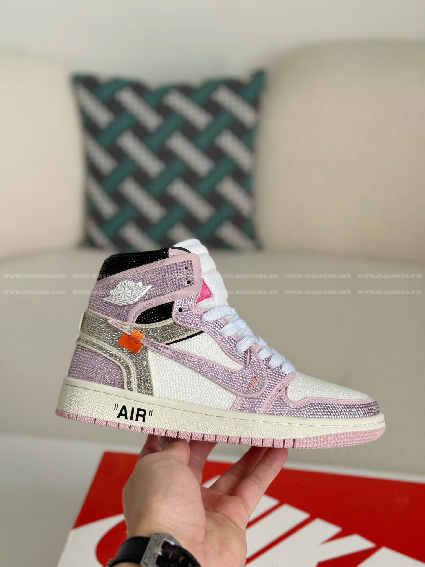 「#4553」Jordan 1 Off-white Hand-Set Rhinestones High Sneakers - Image 6