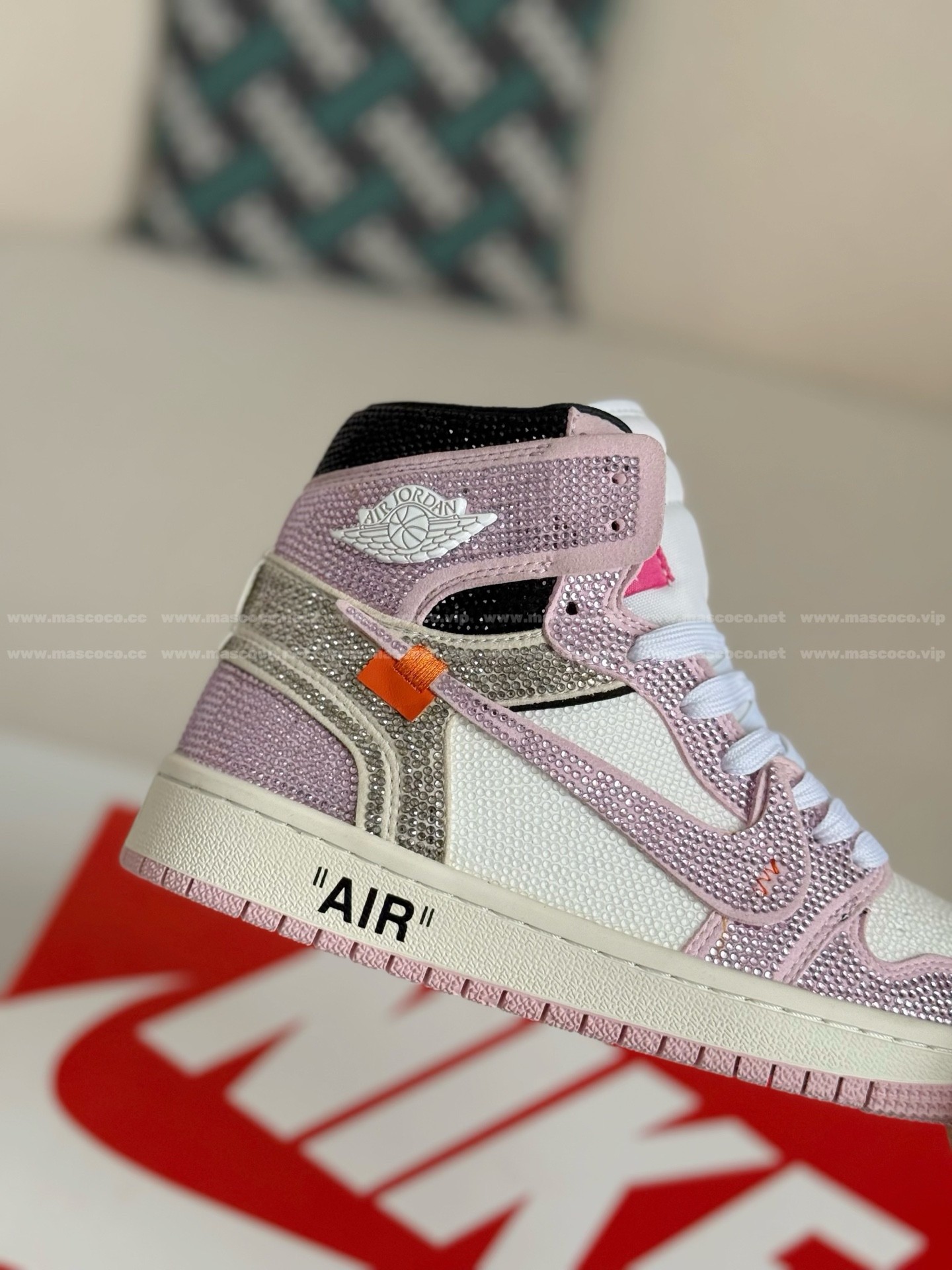 「#4553」Jordan 1 Off-white Hand-Set Rhinestones High Sneakers - Image 7