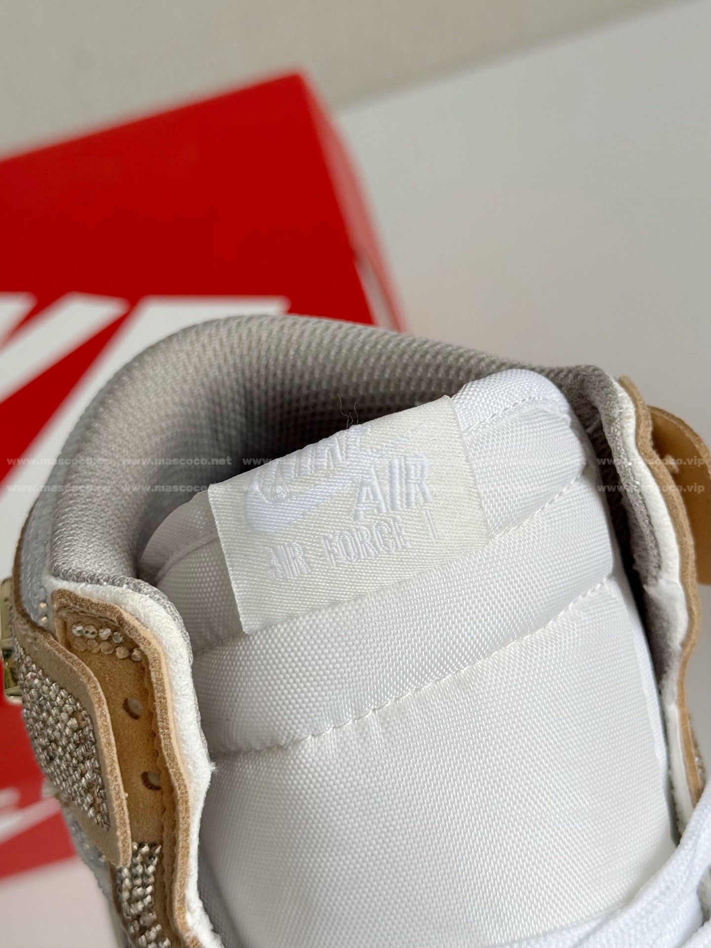 「#4555」Jordan 1 Hand-Set Rhinestones High Sneakers - Image 10