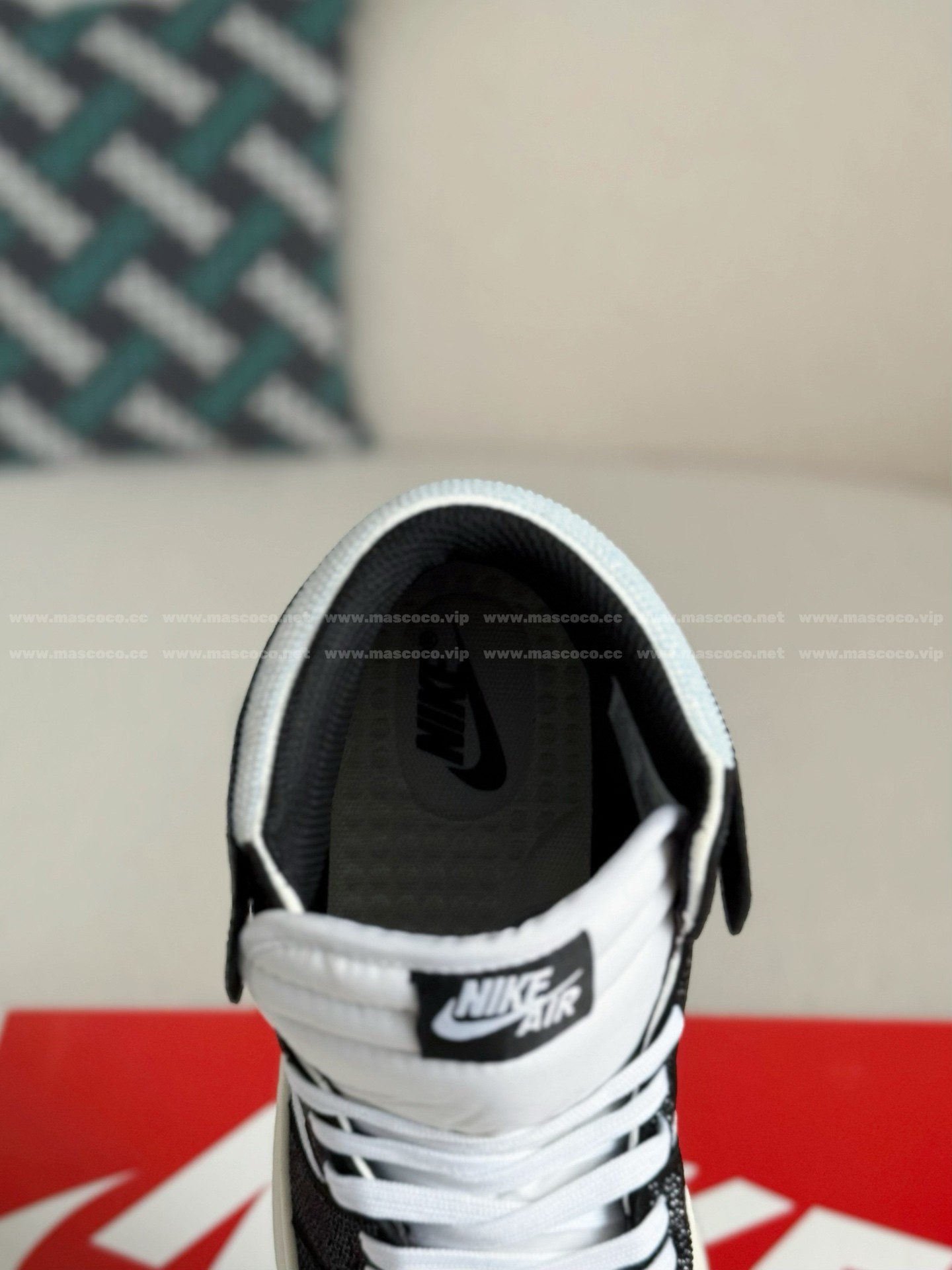 「#4557」Jordan 1 Hand-Set Rhinestones High Sneakers - Image 8