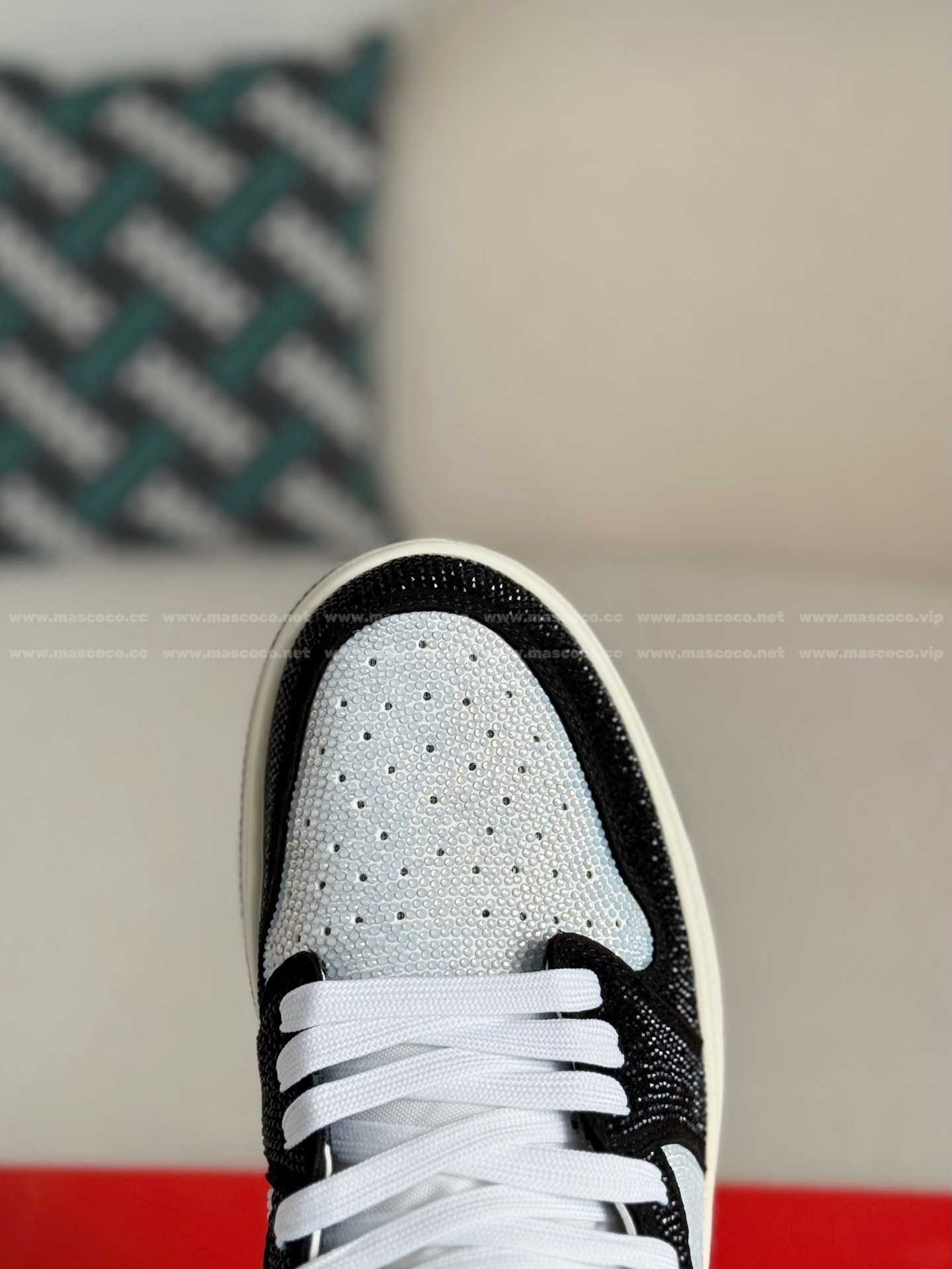 「#4557」Jordan 1 Hand-Set Rhinestones High Sneakers - Image 9