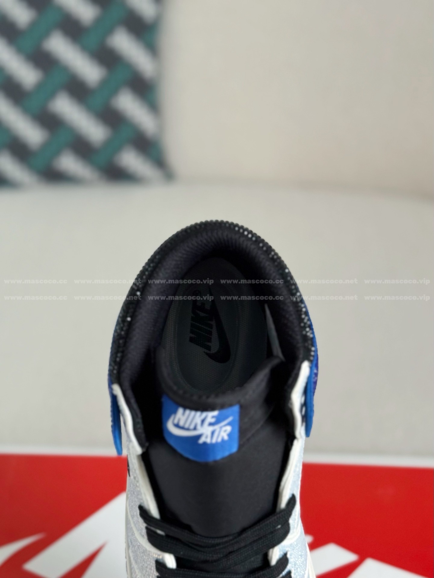 「#4558」Jordan 1 Hand-Set Rhinestones High Sneakers - Image 8