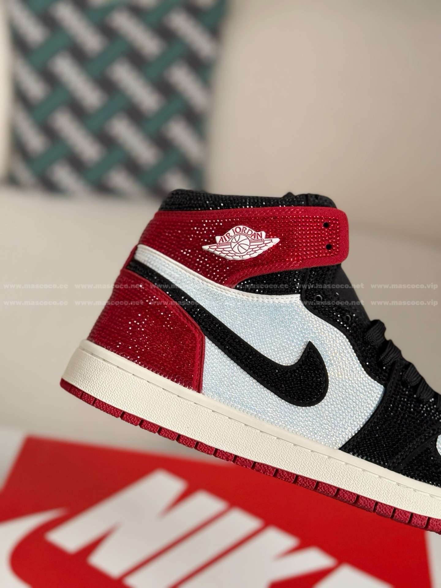 「#4560」Jordan 1 Hand-Set Rhinestones High Sneakers - Image 7