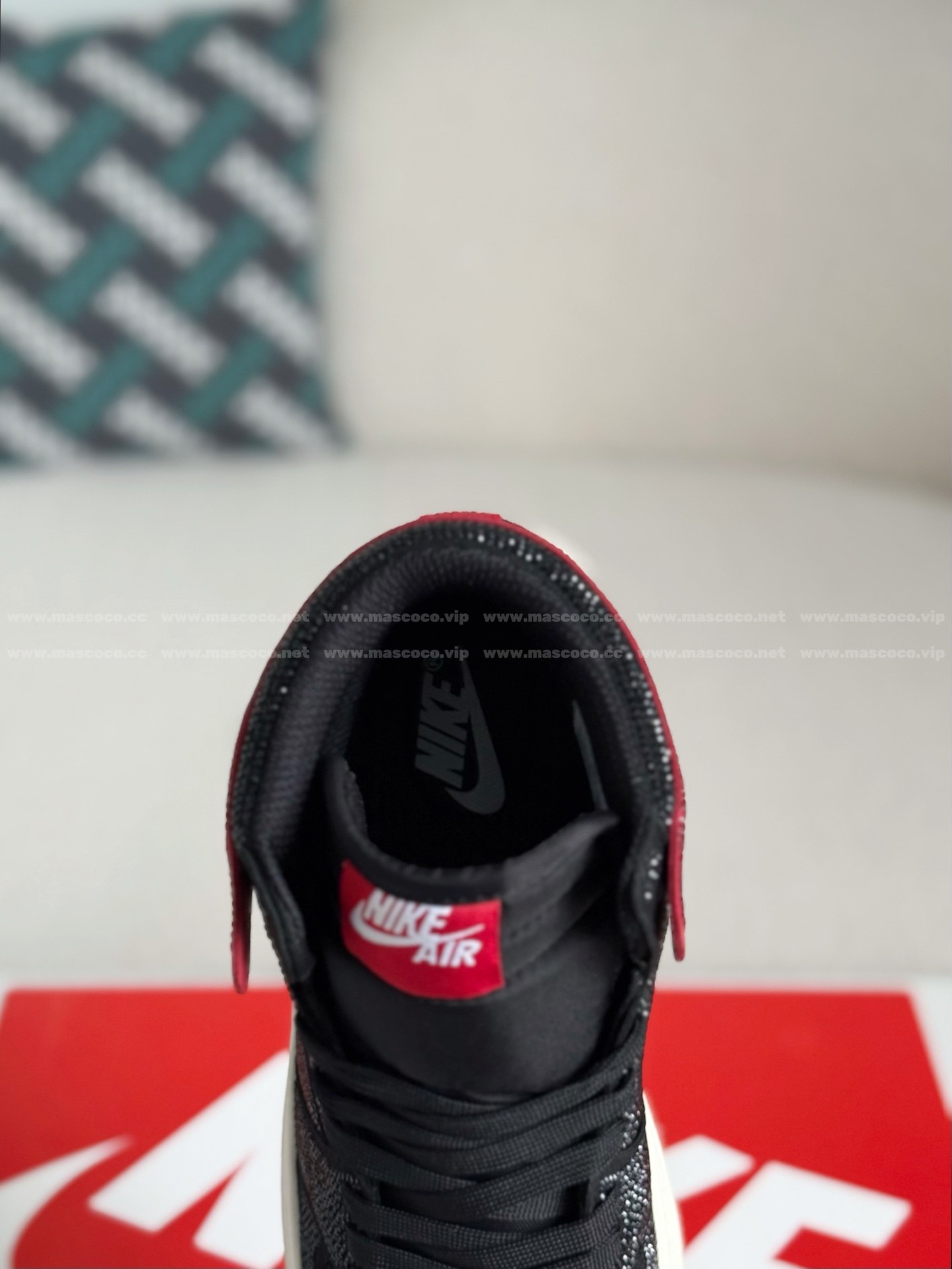 「#4561」Jordan 1 Hand-Set Rhinestones High Sneakers - Image 8