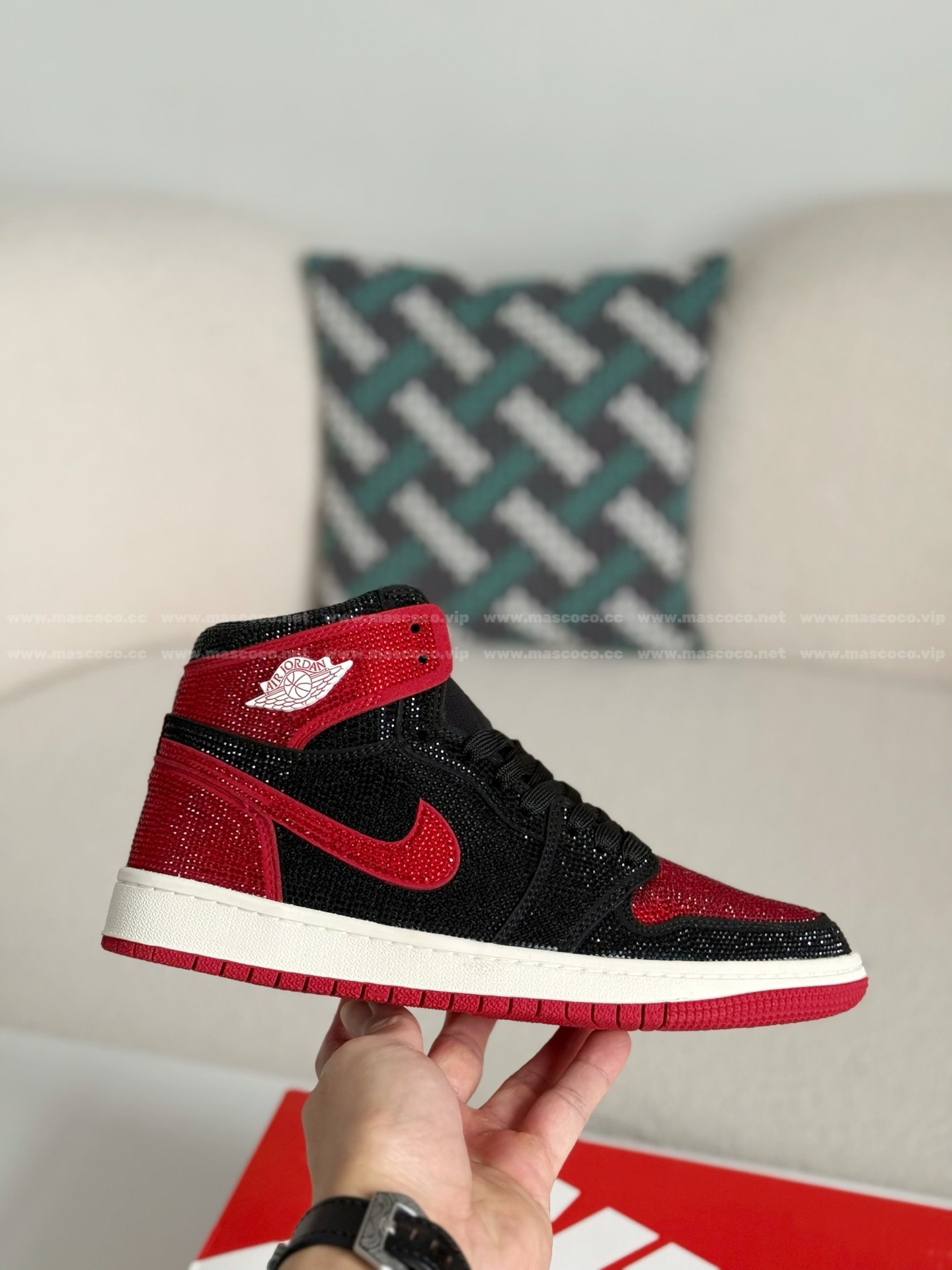 「#4561」Jordan 1 Hand-Set Rhinestones High Sneakers - Image 6