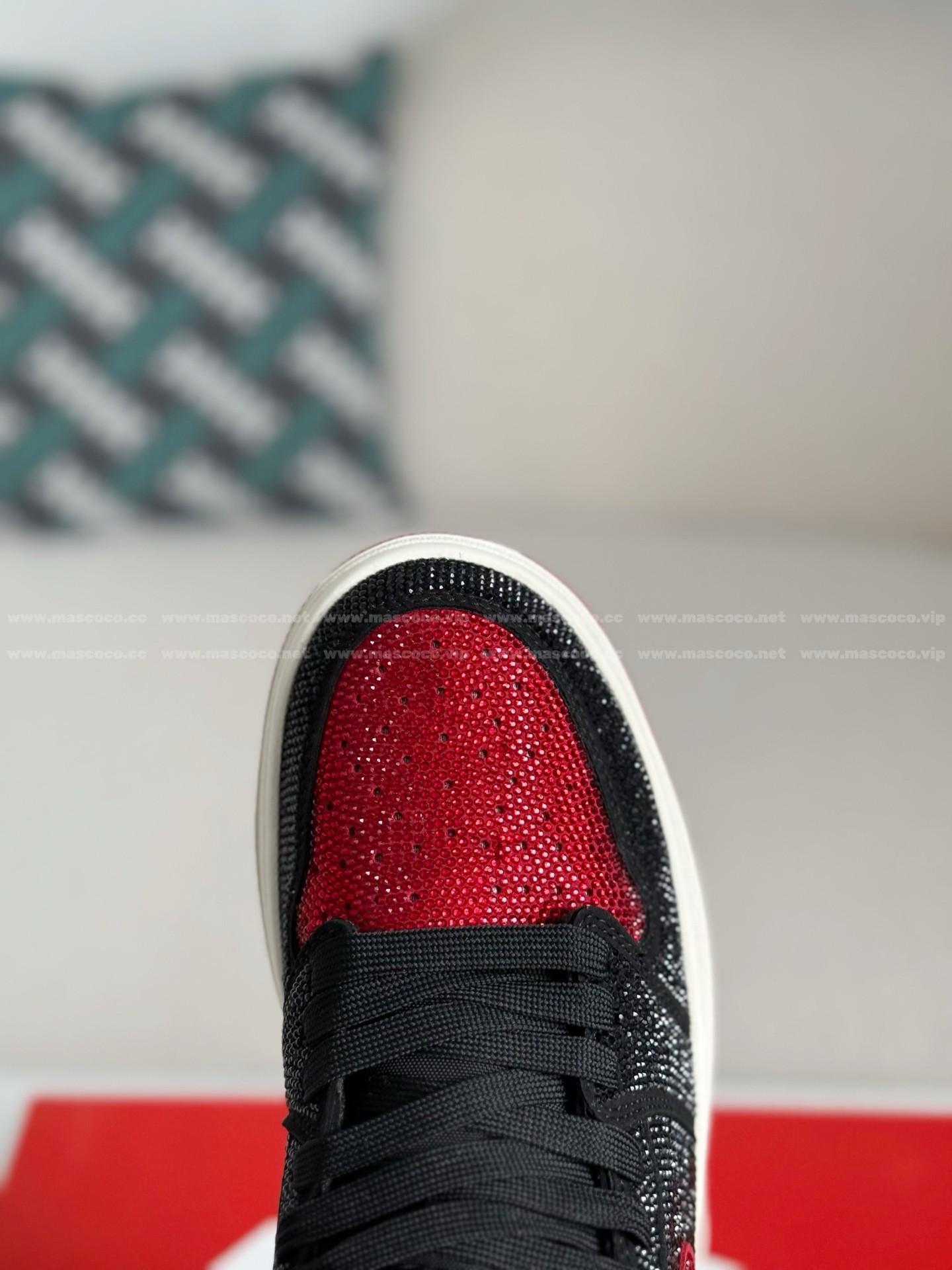 「#4561」Jordan 1 Hand-Set Rhinestones High Sneakers - Image 9