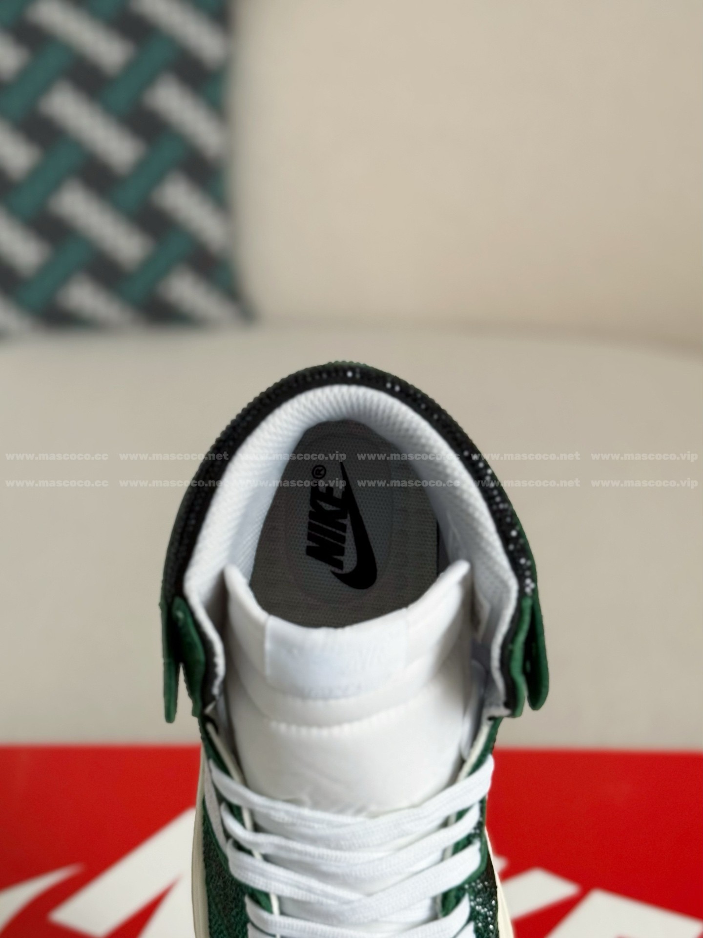 「#4562」Jordan 1 Hand-Set Rhinestones High Sneakers - Image 8