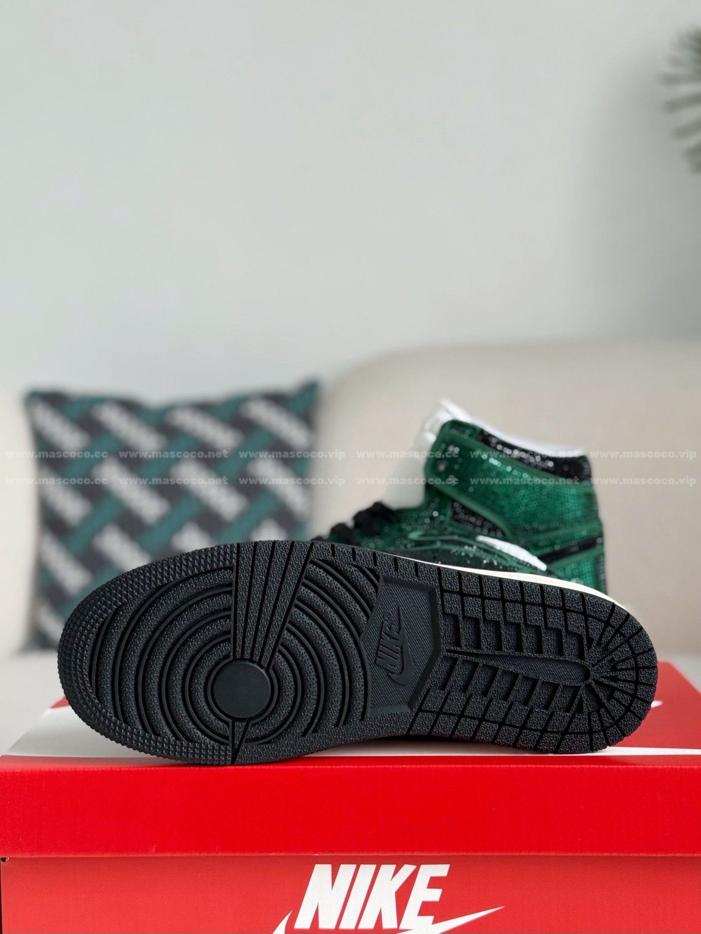 「#4563」Jordan 1 Hand-Set Rhinestones High Sneakers - Image 5