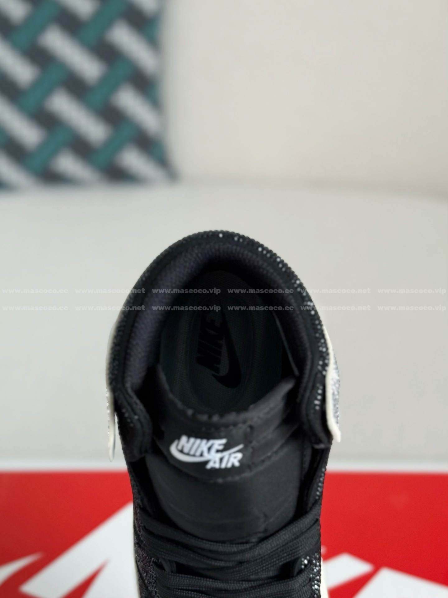 「#4564」Jordan 1 Hand-Set Rhinestones High Sneakers - Image 8