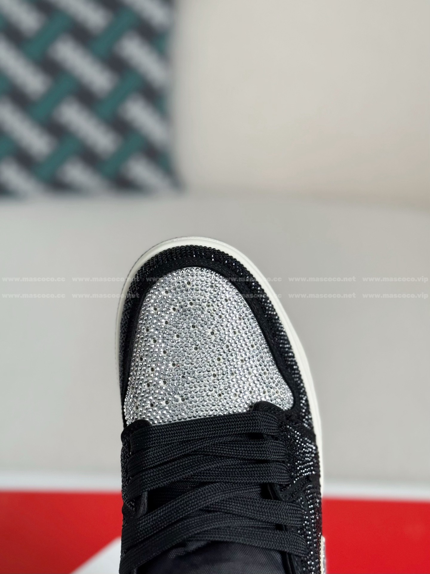 「#4564」Jordan 1 Hand-Set Rhinestones High Sneakers - Image 9
