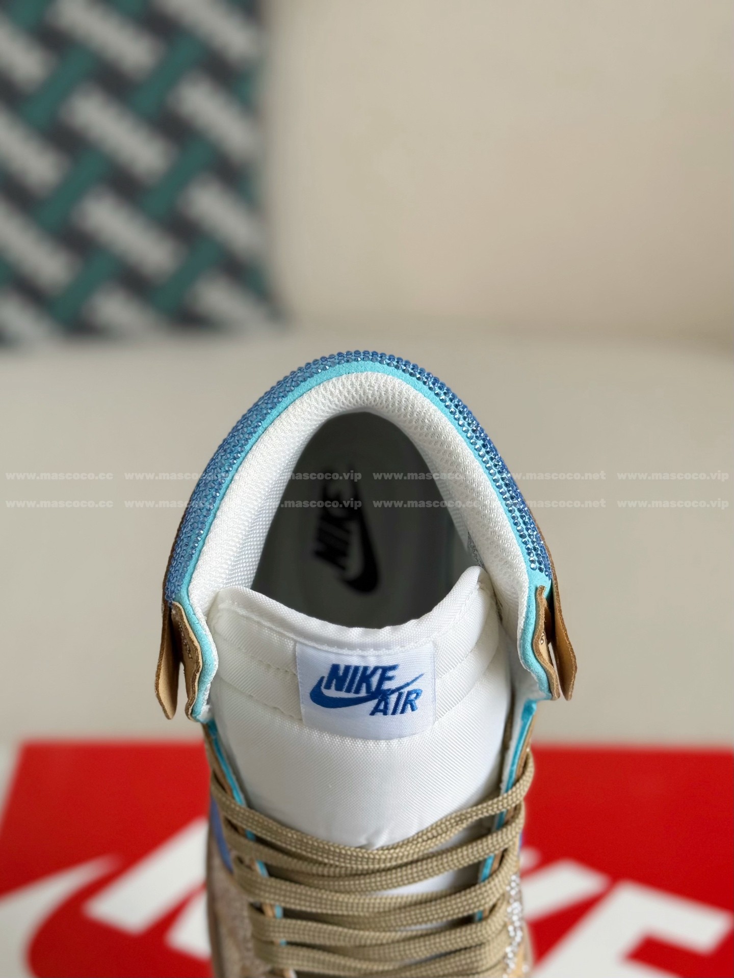 「#4575」Jordan 1 Hand-Set Rhinestones High Sneakers - Image 8