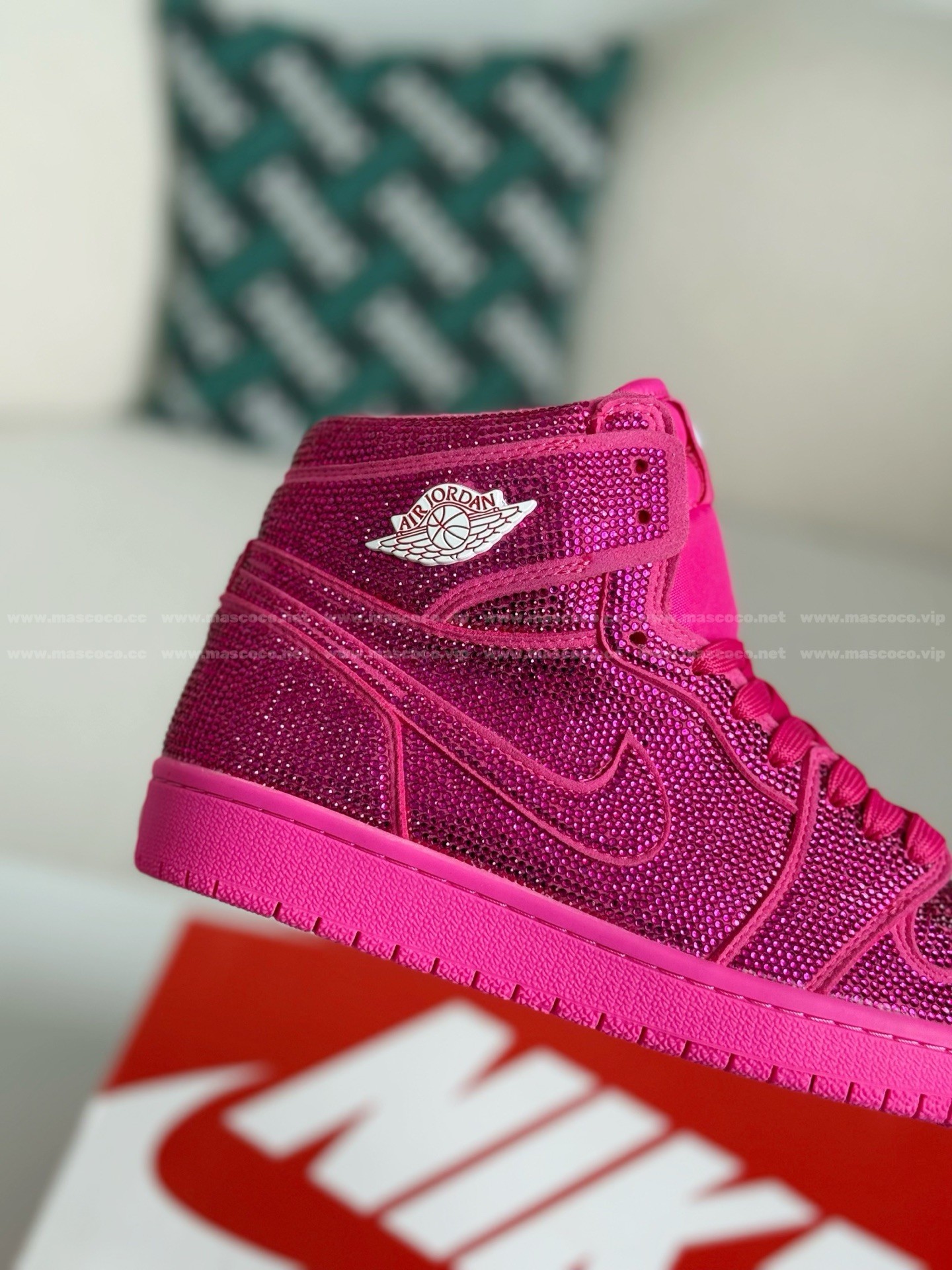 「#4577」Jordan 1 Hand-Set Rhinestones High Sneakers - Image 7