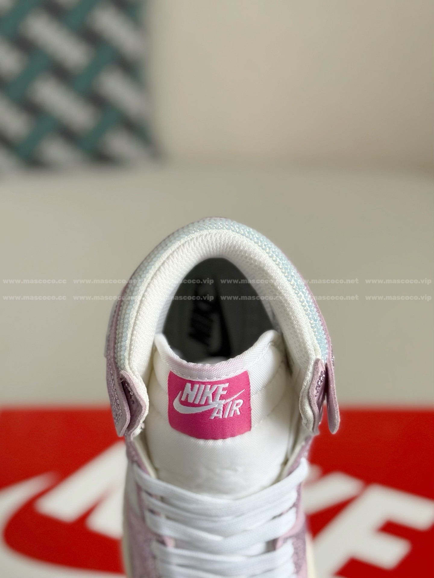 「#4578」Jordan 1 Hand-Set Rhinestones High Sneakers - Image 8
