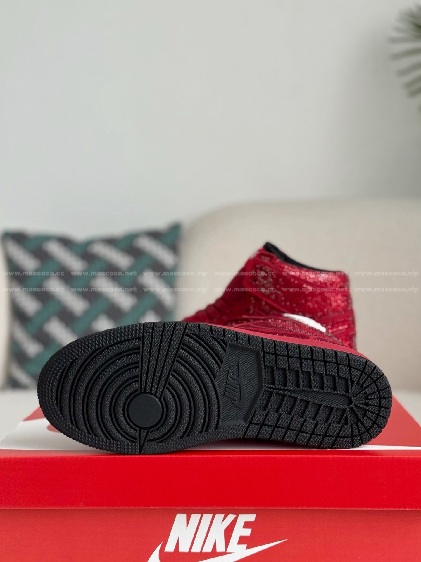 「#4579」Jordan 1 Hand-Set Rhinestones High Sneakers - Image 5