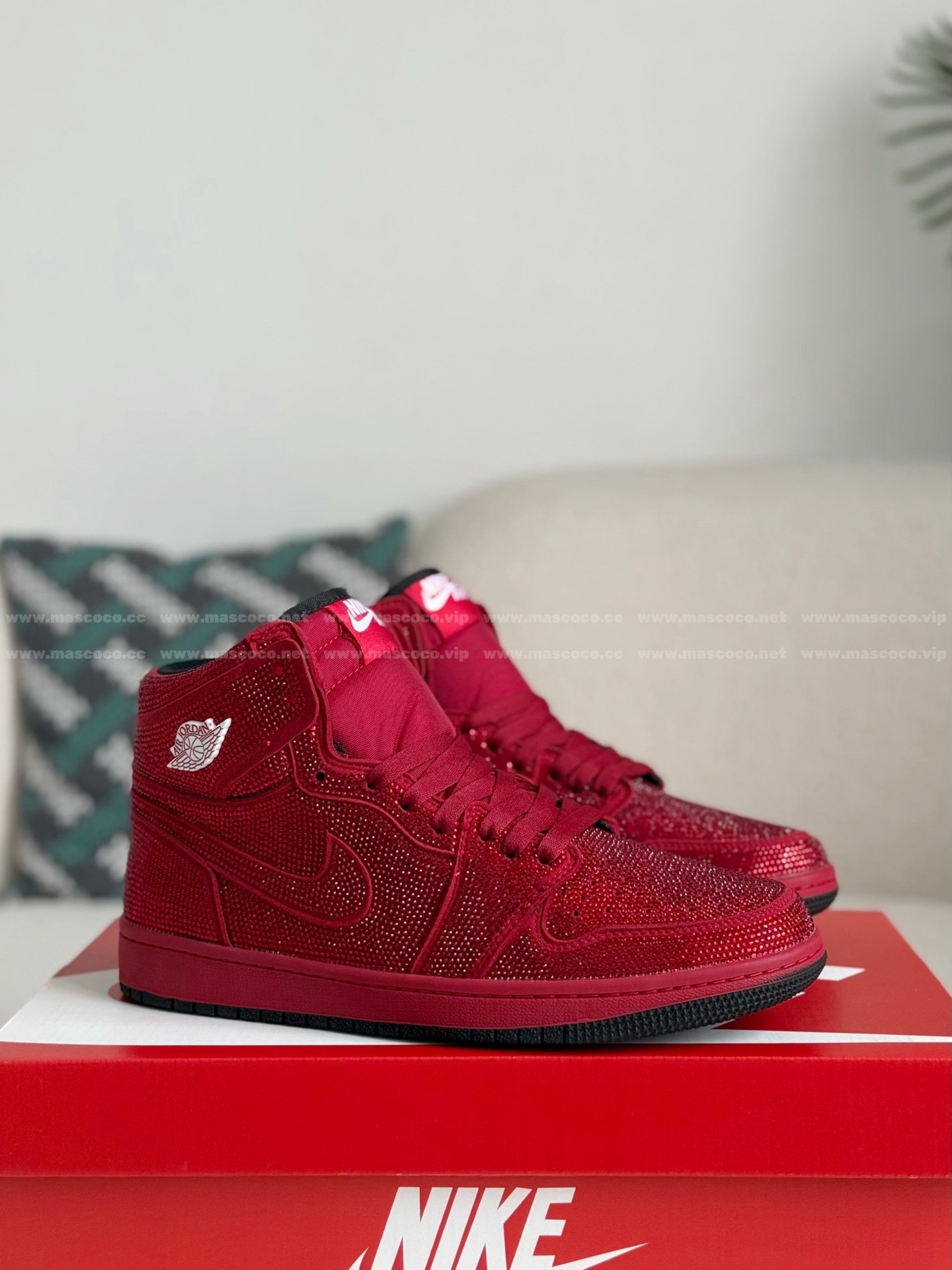 「#4579」Jordan 1 Hand-Set Rhinestones High Sneakers - Image 2