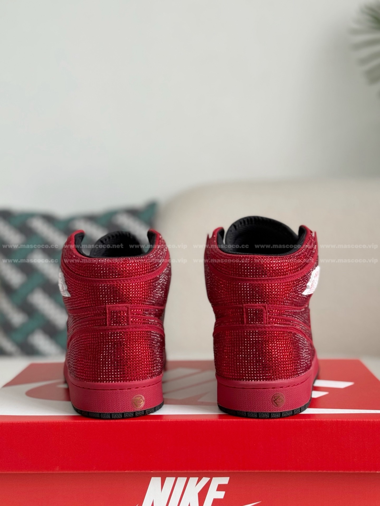 「#4579」Jordan 1 Hand-Set Rhinestones High Sneakers - Image 3