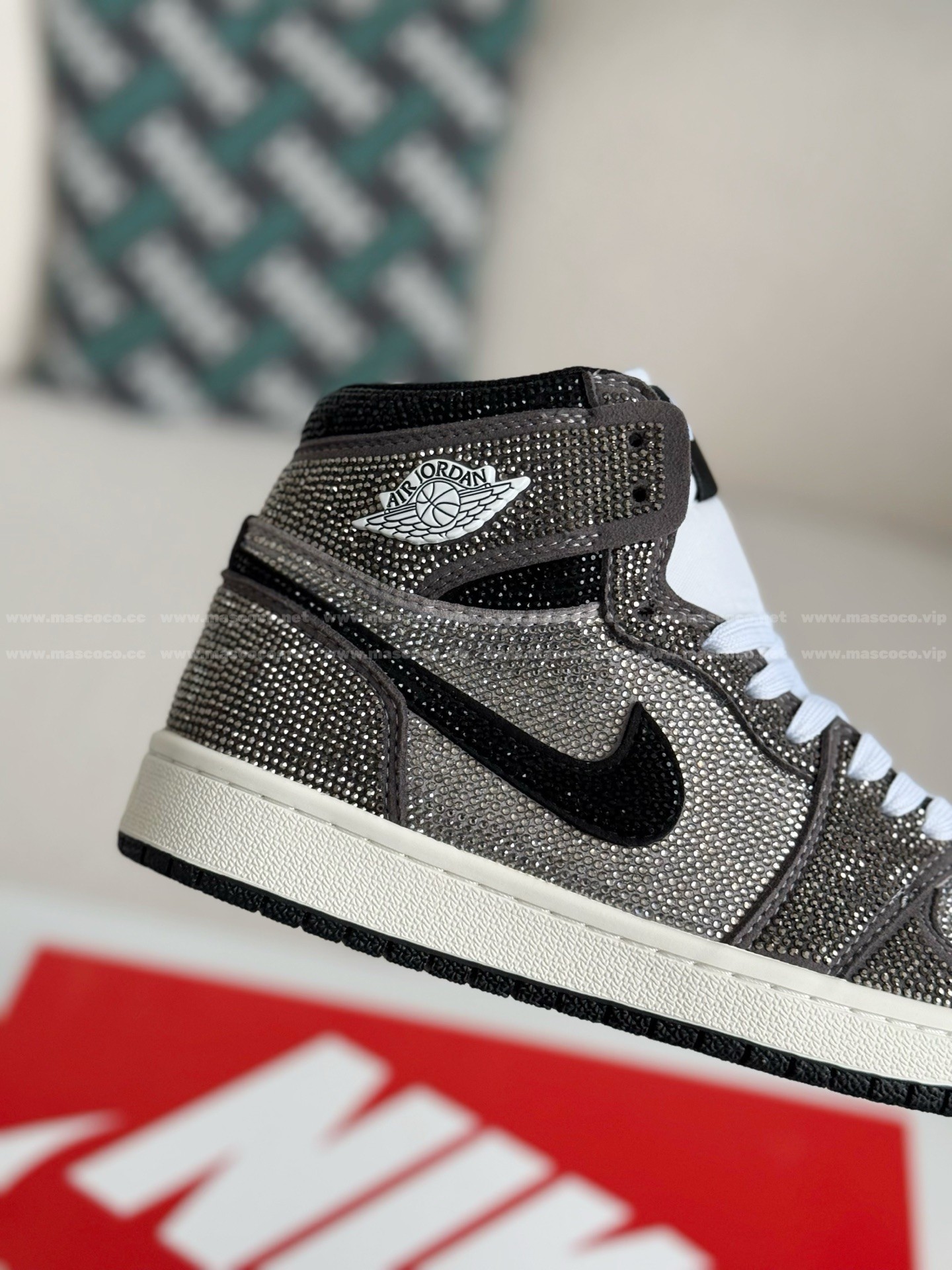 「#4583」Jordan 1 Hand-Set Rhinestones High Sneakers - Image 7