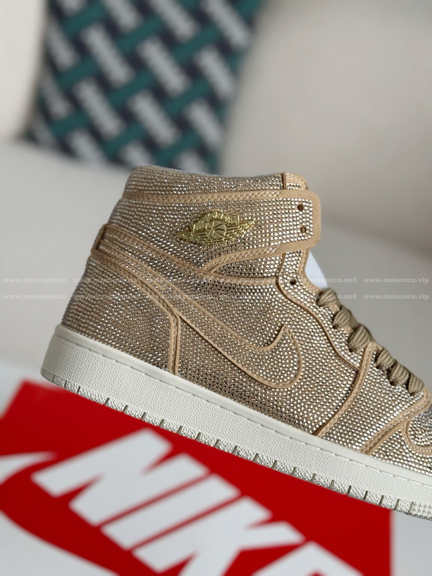 「#4584」Jordan 1 Hand-Set Rhinestones High Sneakers - Image 7