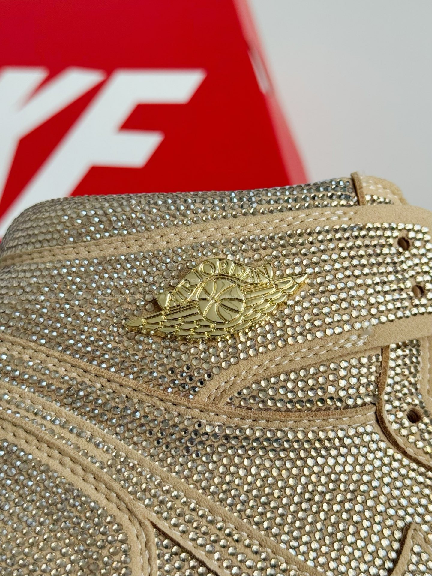 「#4584」Jordan 1 Hand-Set Rhinestones High Sneakers - Image 10