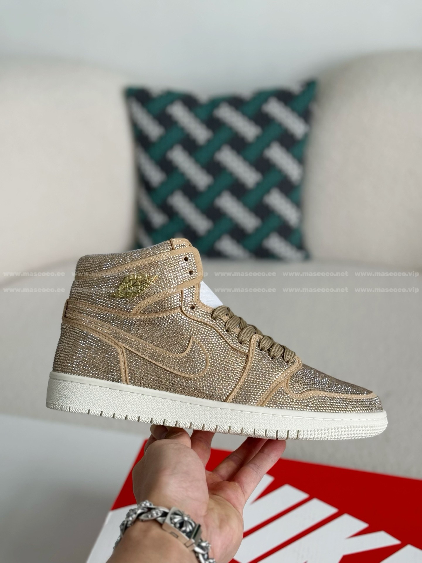 「#4584」Jordan 1 Hand-Set Rhinestones High Sneakers - Image 6