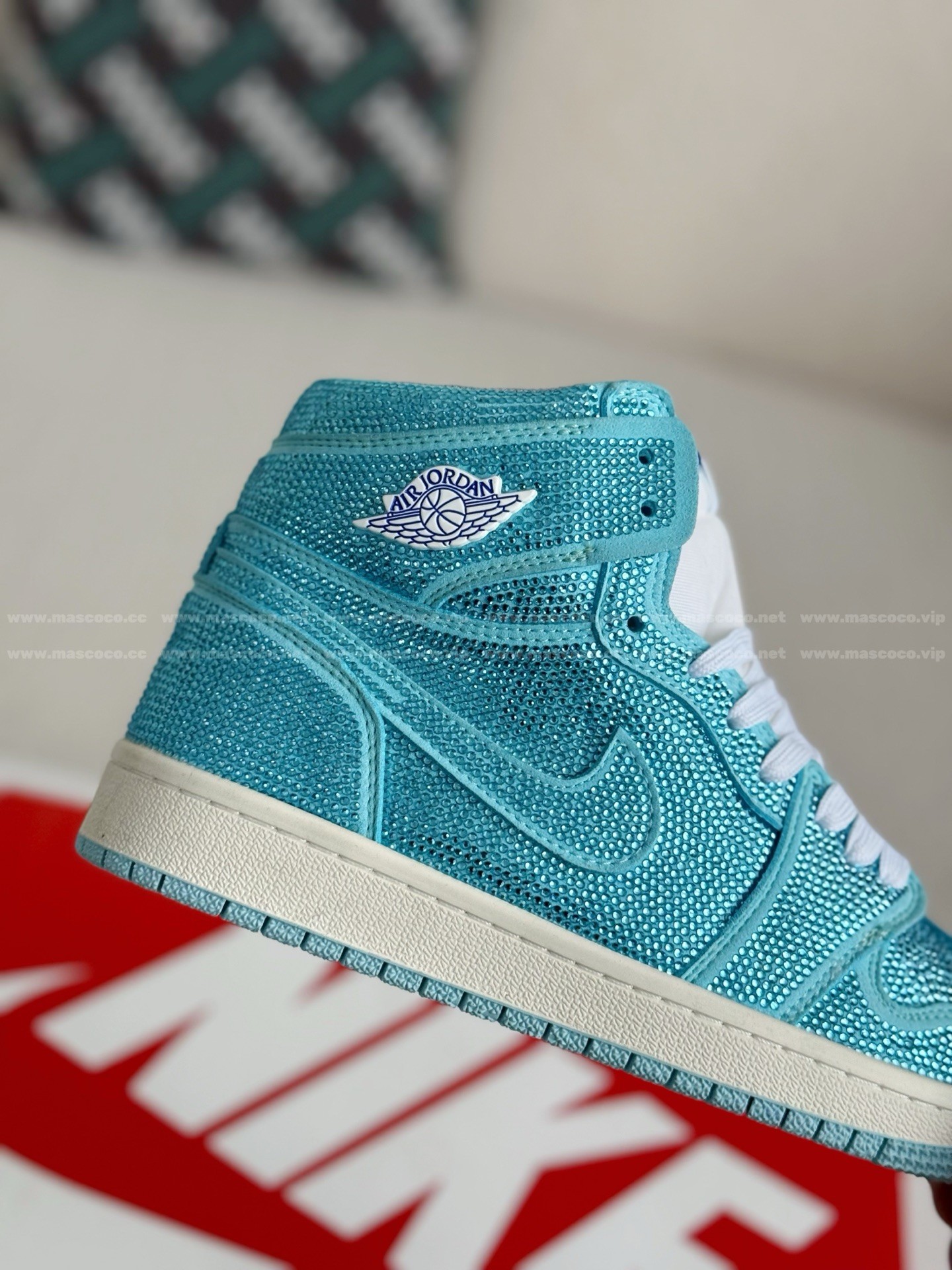 「#4586」Jordan 1 Hand-Set Rhinestones High Sneakers - Image 7