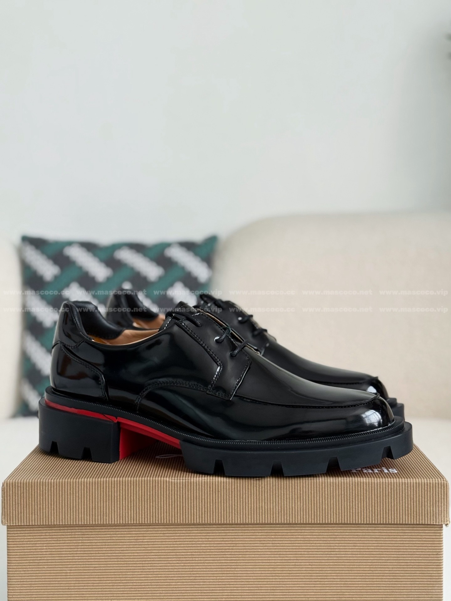 「#4635」Christian Louboutin Leather Casual Shoes - Image 2