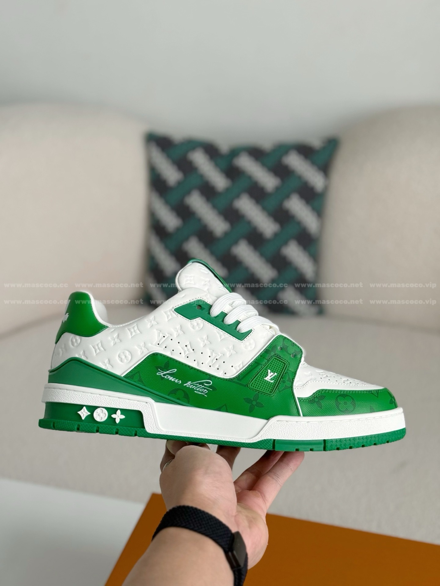 「#301」LOUIS VUITTON TRAINER SNEAKERS - Image 6