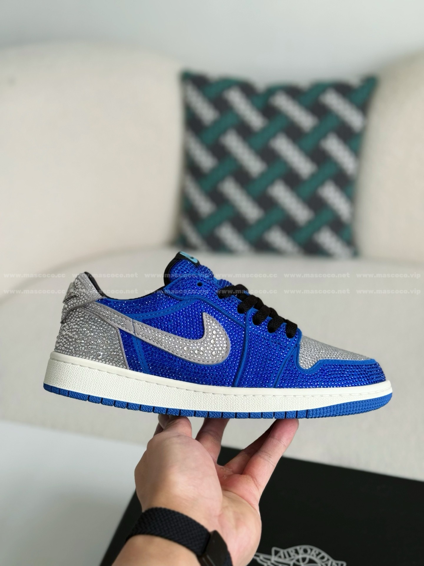 「#4755」Jordan 1 Hand-Set Rhinestones Low Sneakers - Image 6