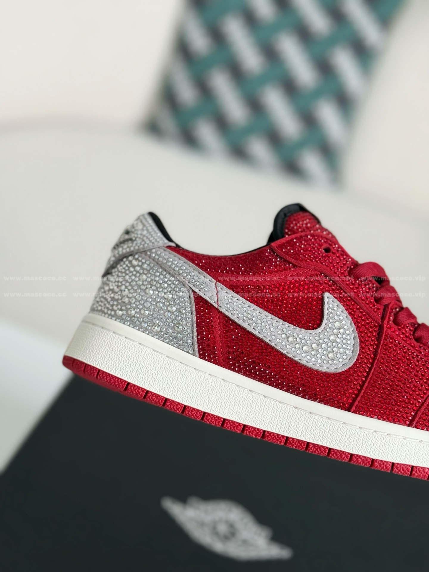 「#4756」Jordan 1 Hand-Set Rhinestones Low Sneakers - Image 7