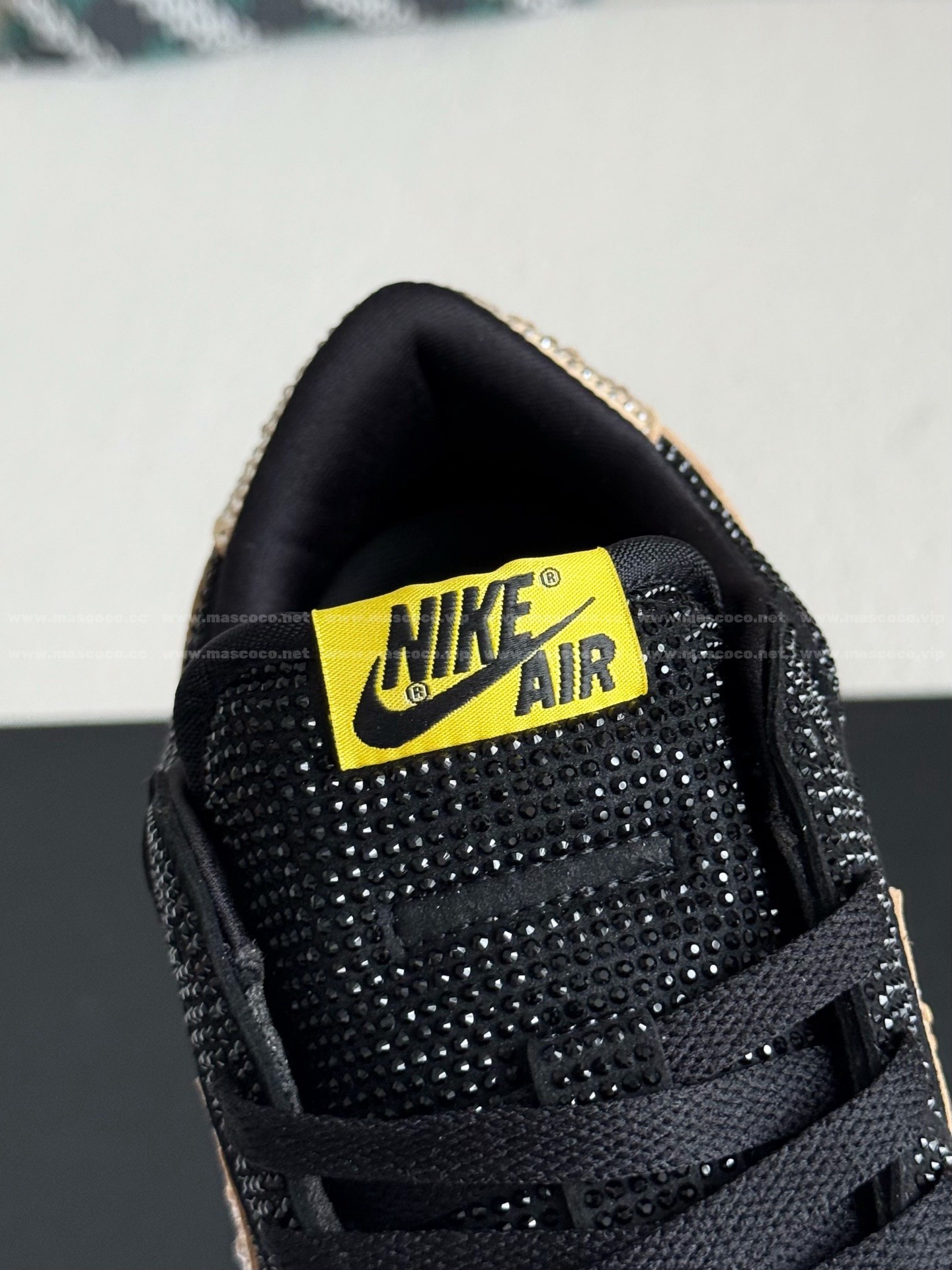 「#4757」Jordan 1 Hand-Set Rhinestones Low Sneakers - Image 10