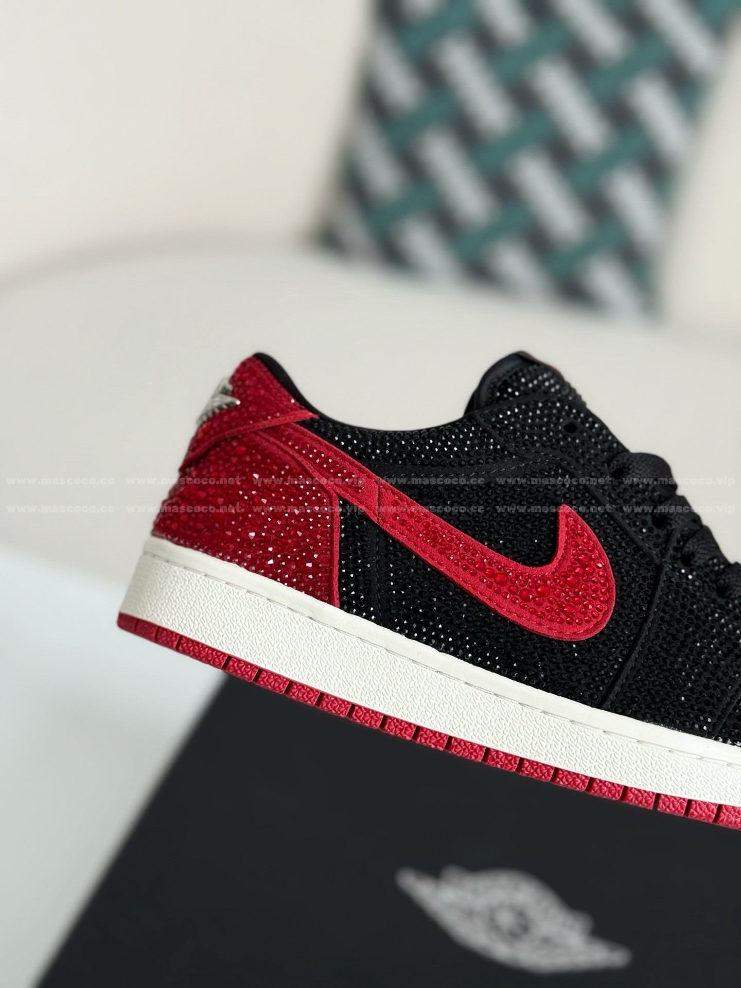 「#4758」Jordan 1 Hand-Set Rhinestones Low Sneakers - Image 7
