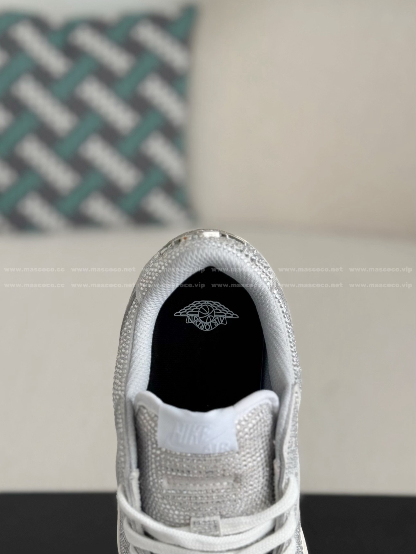 「#4759」Jordan 1 Hand-Set Rhinestones Low Sneakers - Image 8