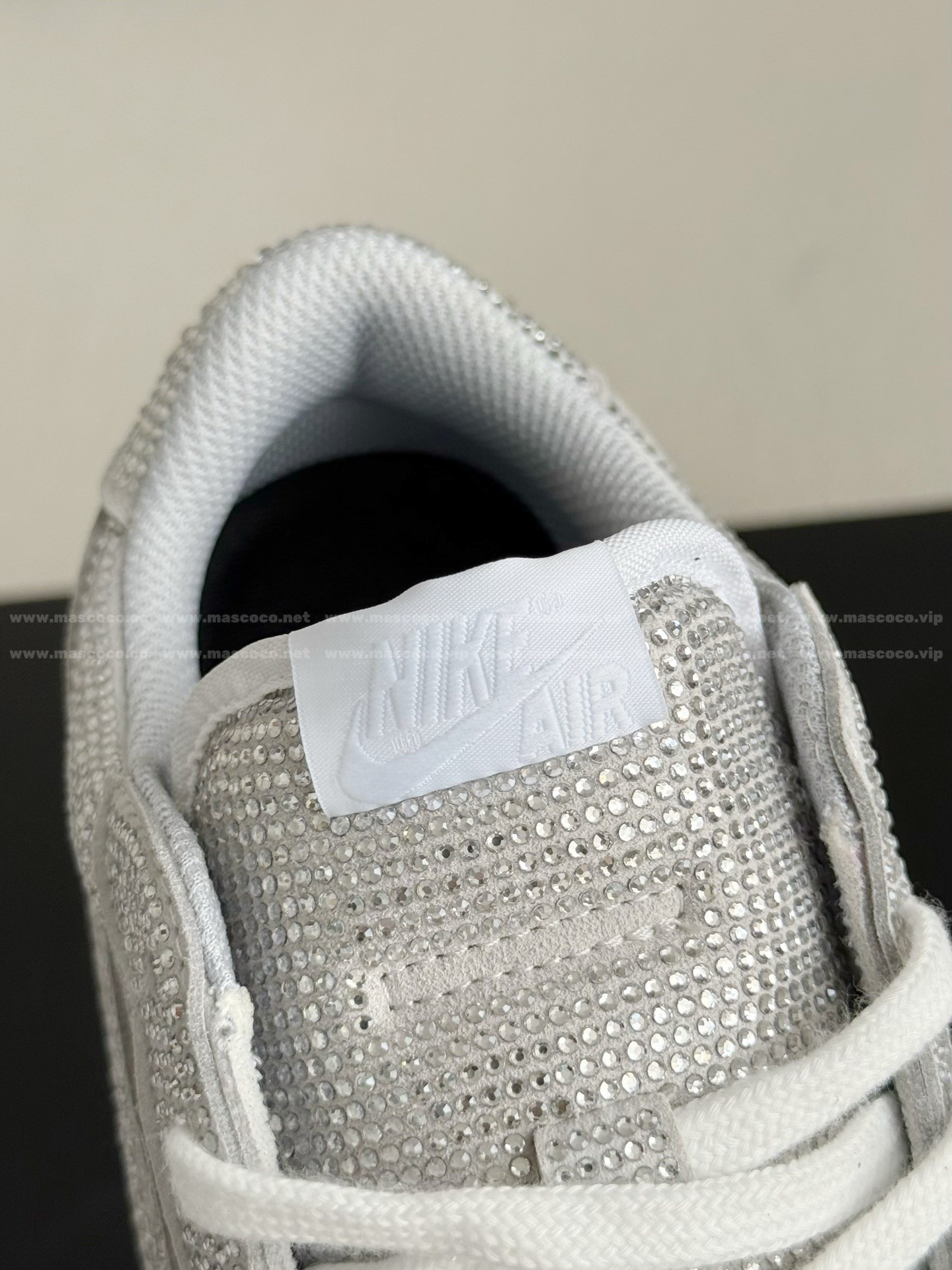 「#4759」Jordan 1 Hand-Set Rhinestones Low Sneakers - Image 10