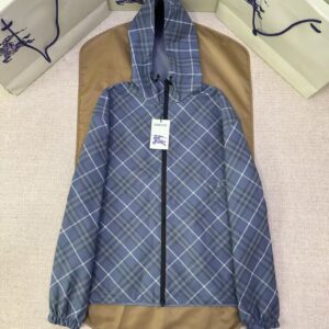 「#4800」BURBERRY diamond-shaped diagonal check horse embroidery double-faced jacket