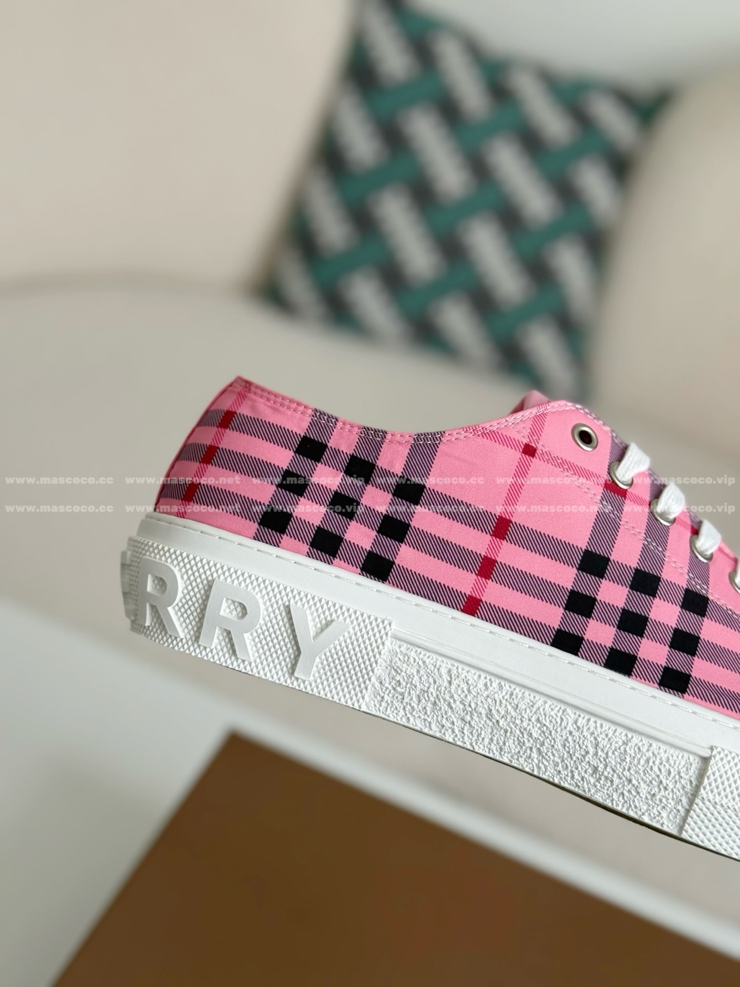 「#4832」Burberry Low Cut Casual Sports Shoes - Image 7