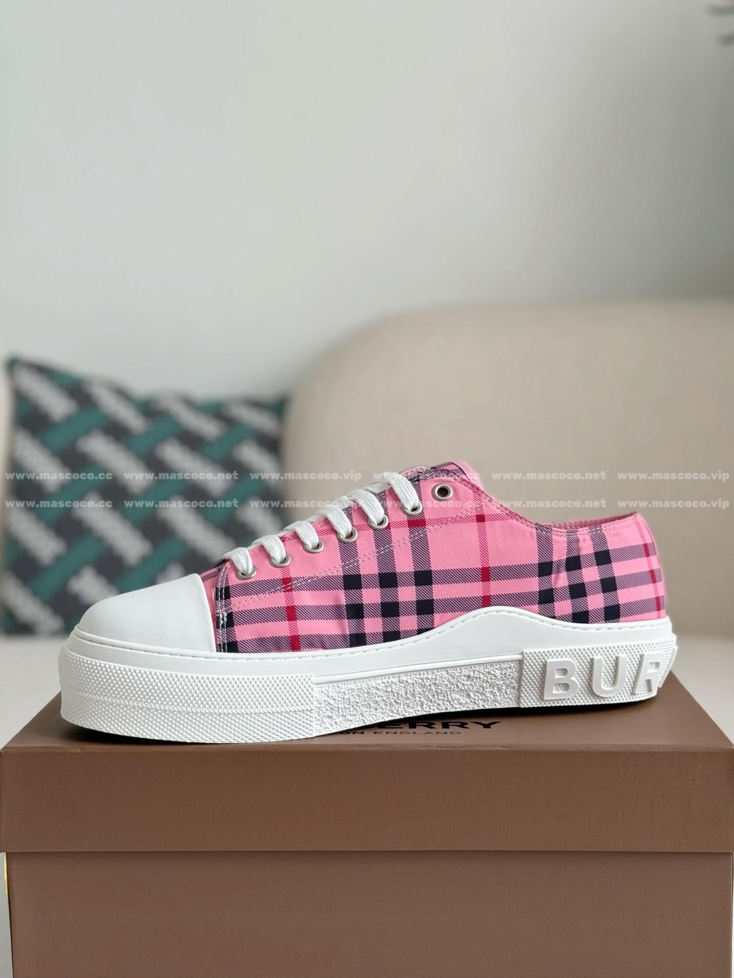 「#4832」Burberry Low Cut Casual Sports Shoes - Image 4