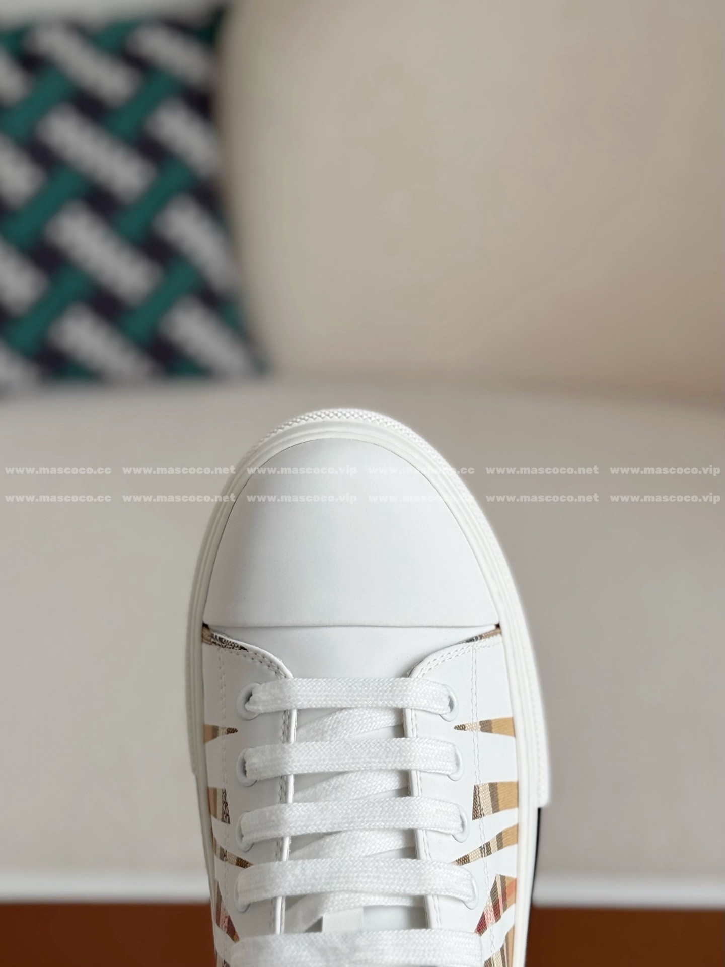 「#4833」Burberry Low Cut Casual Sports Shoes - Image 9