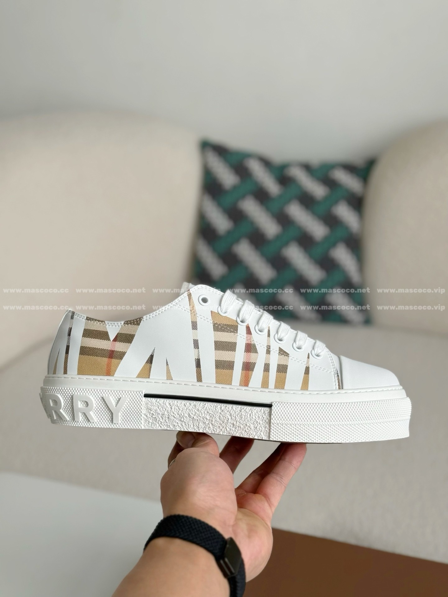 「#4833」Burberry Low Cut Casual Sports Shoes - Image 6