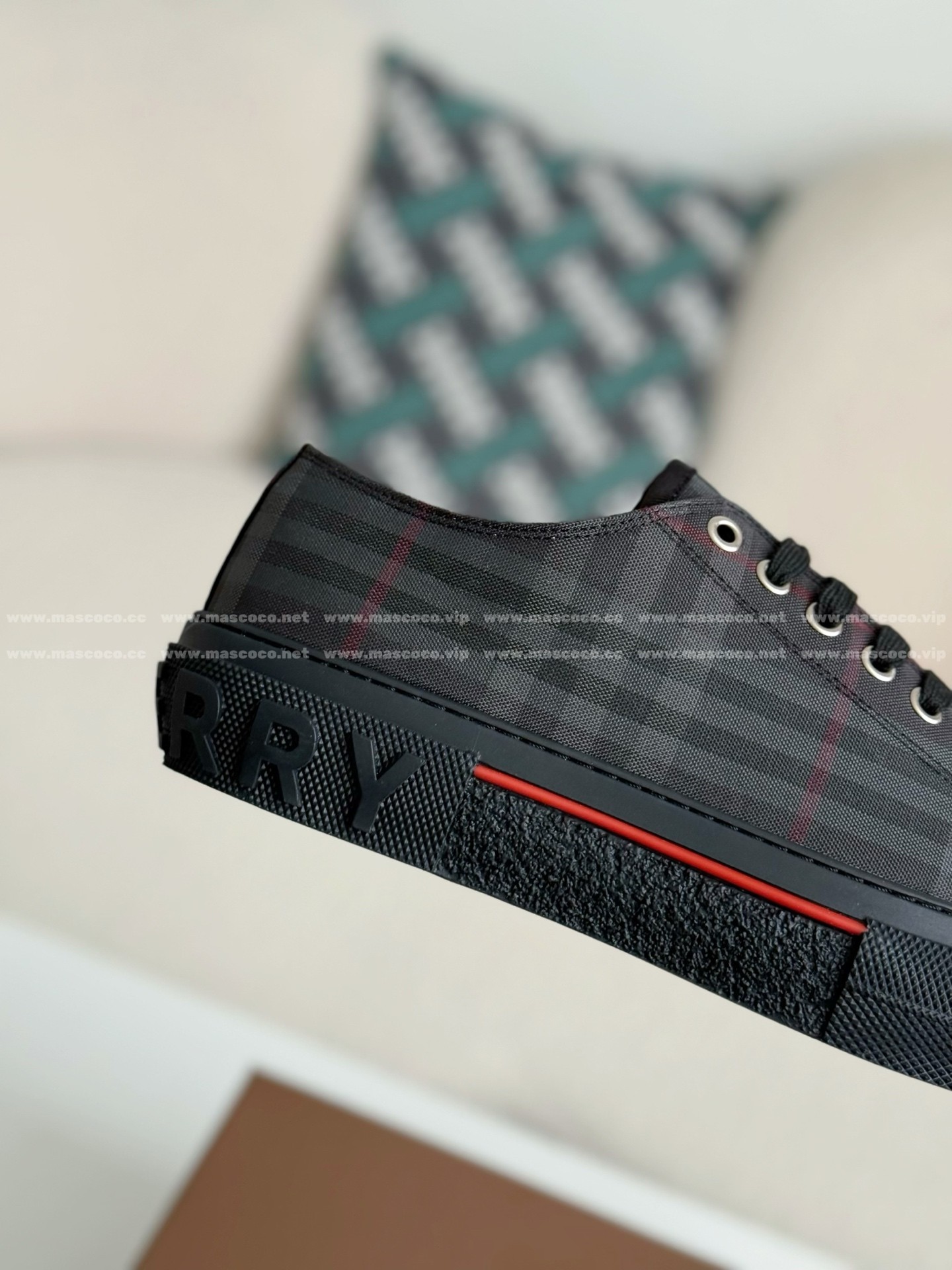 「#4835」Burberry Low Cut Casual Sports Shoes - Image 7