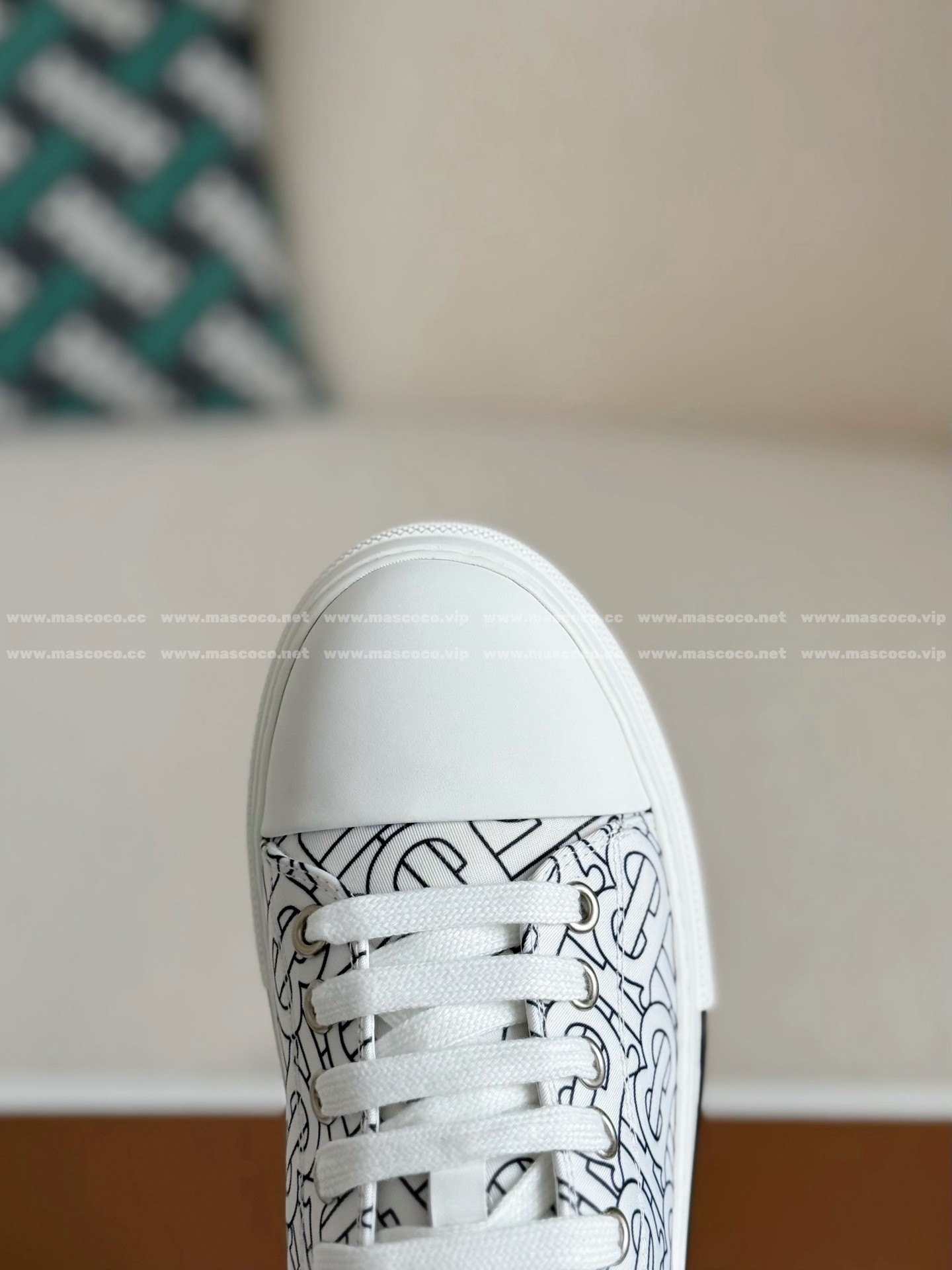 「#4836」Burberry Low Cut Casual Sports Shoes - Image 9