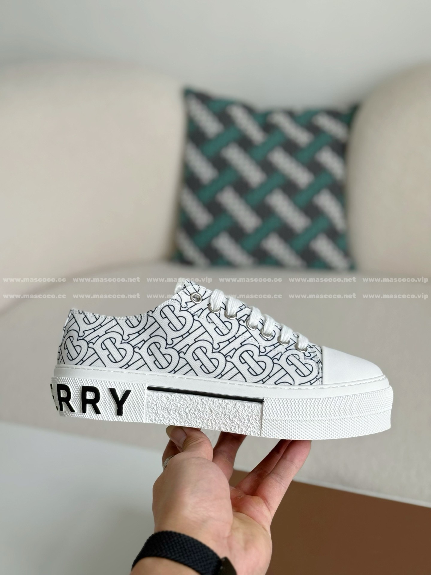 「#4836」Burberry Low Cut Casual Sports Shoes - Image 6